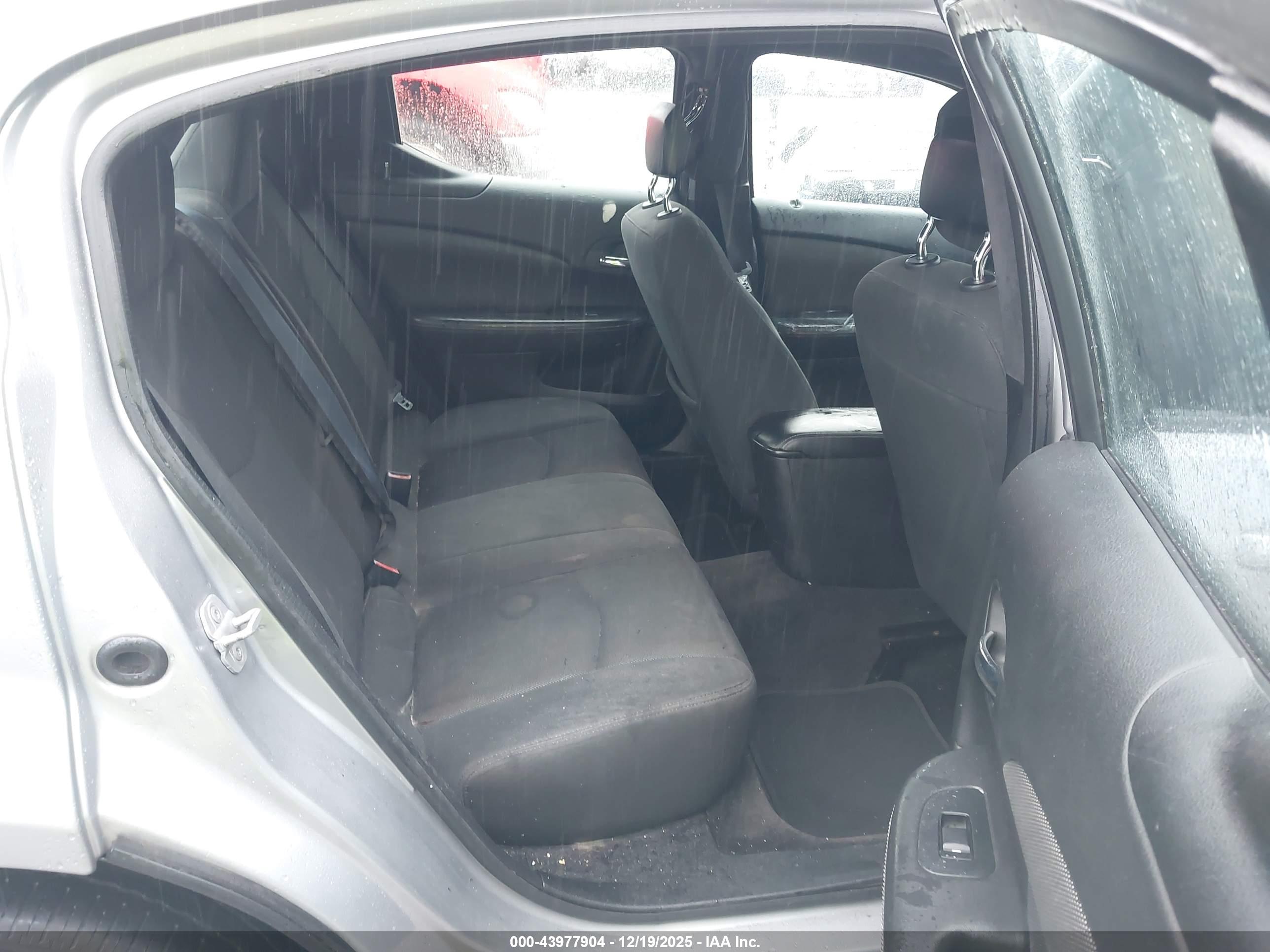 DODGE AVENGER image 8