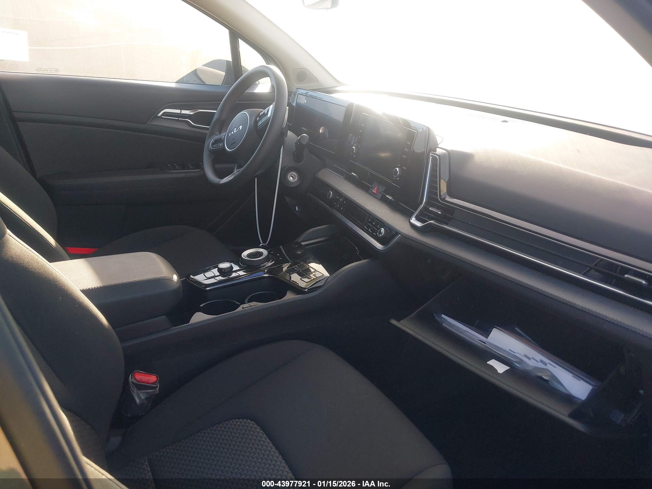 KIA SPORTAGE image 5
