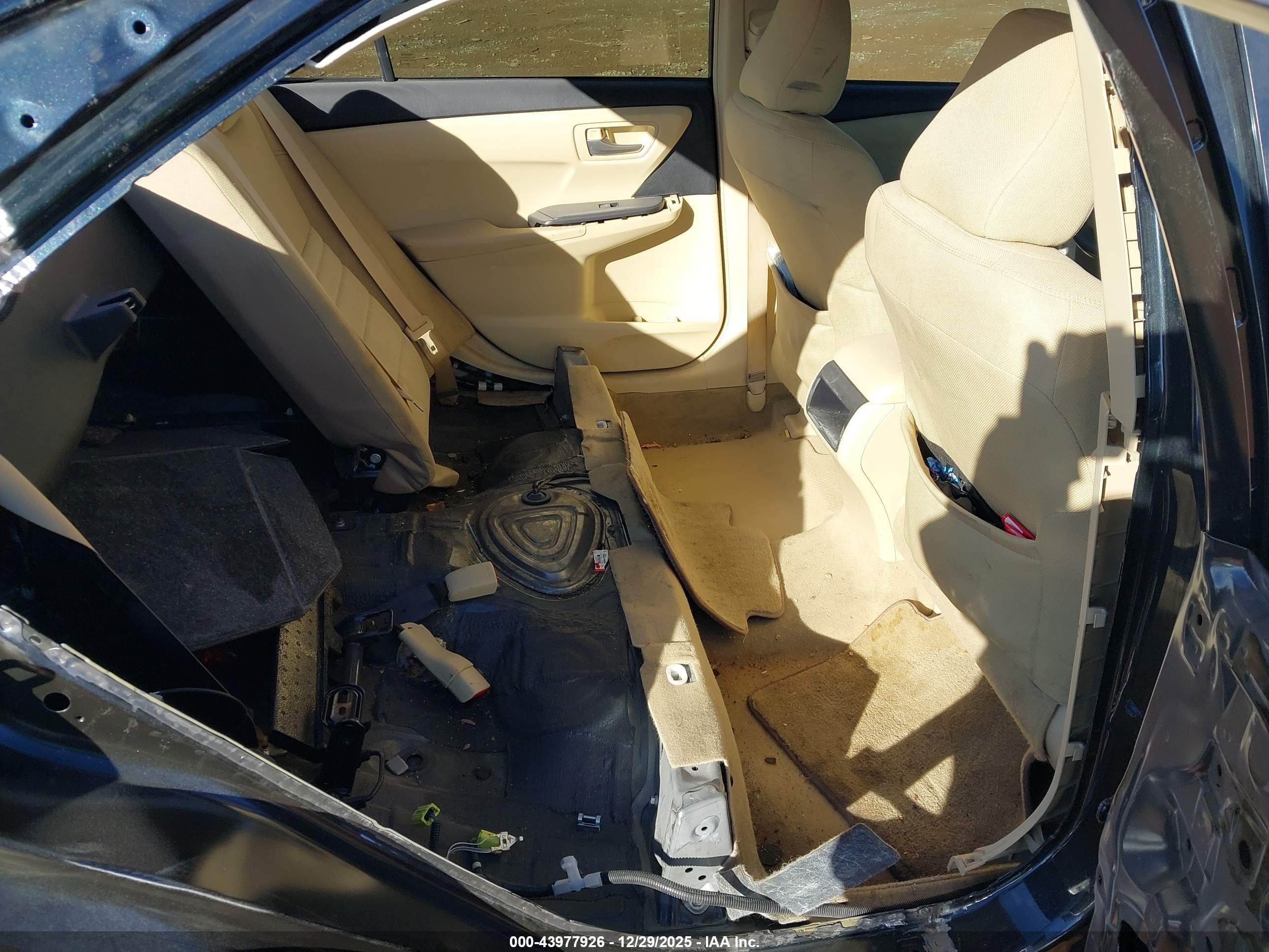 TOYOTA CAMRY image 8