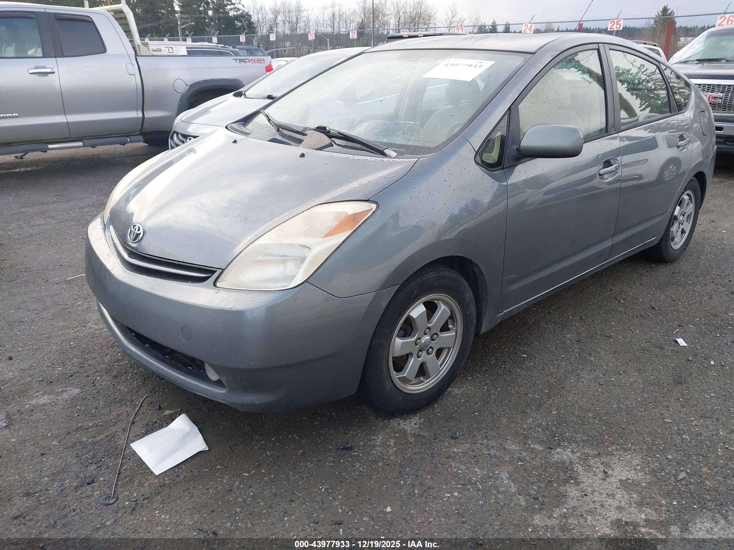 TOYOTA PRIUS image 2