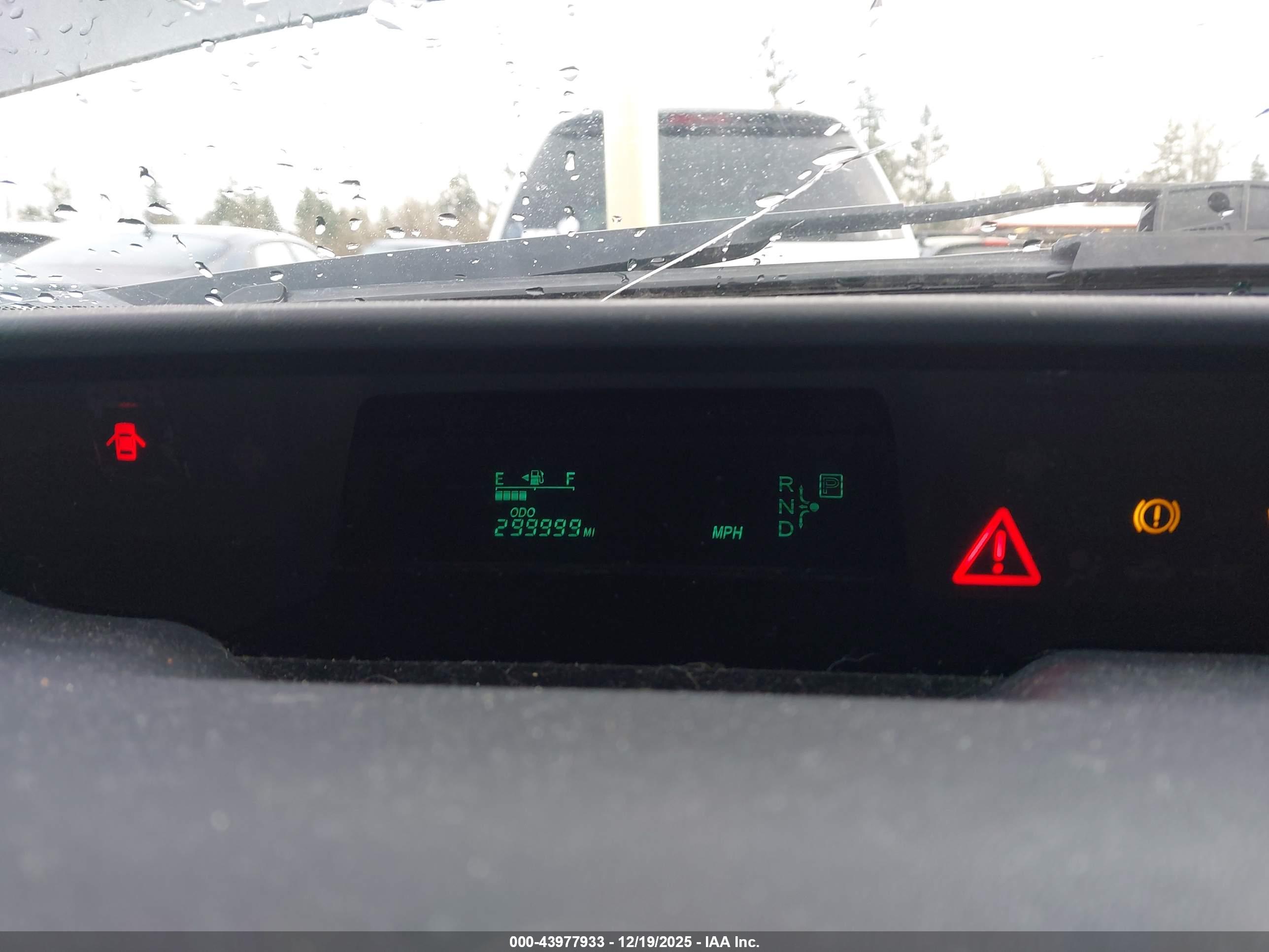 TOYOTA PRIUS image 7