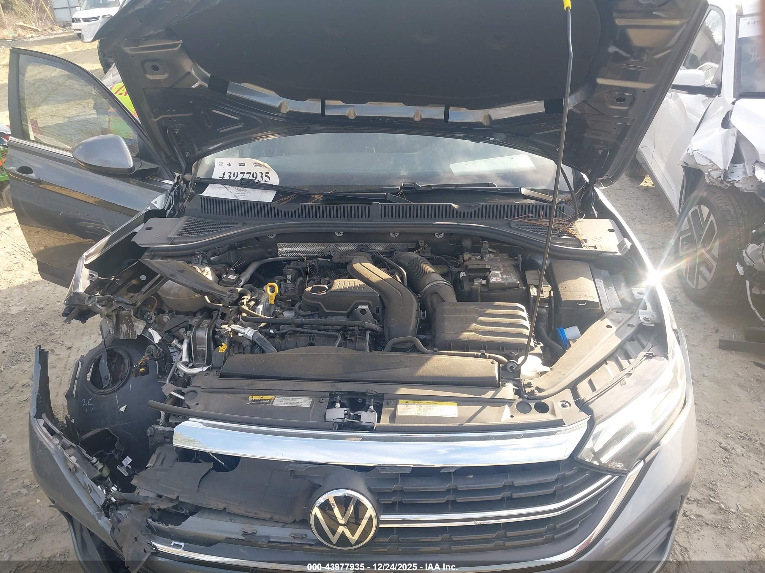 VOLKSWAGEN JETTA image 10