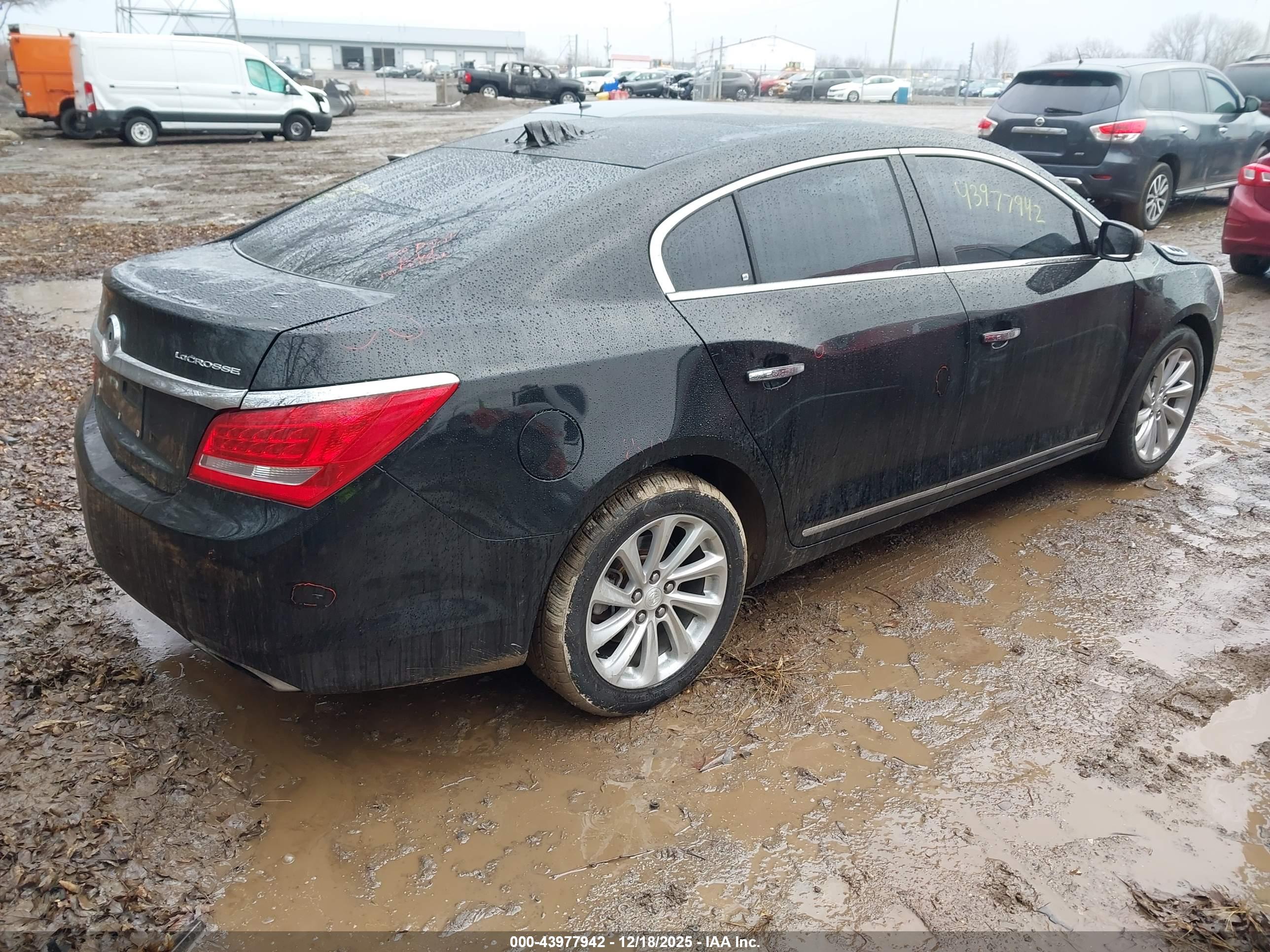 BUICK LACROSSE image 4
