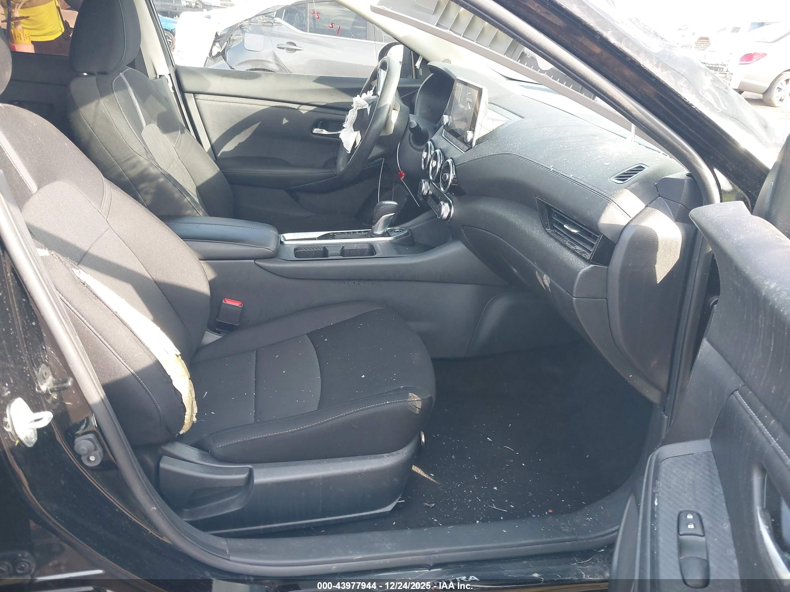 NISSAN SENTRA image 5