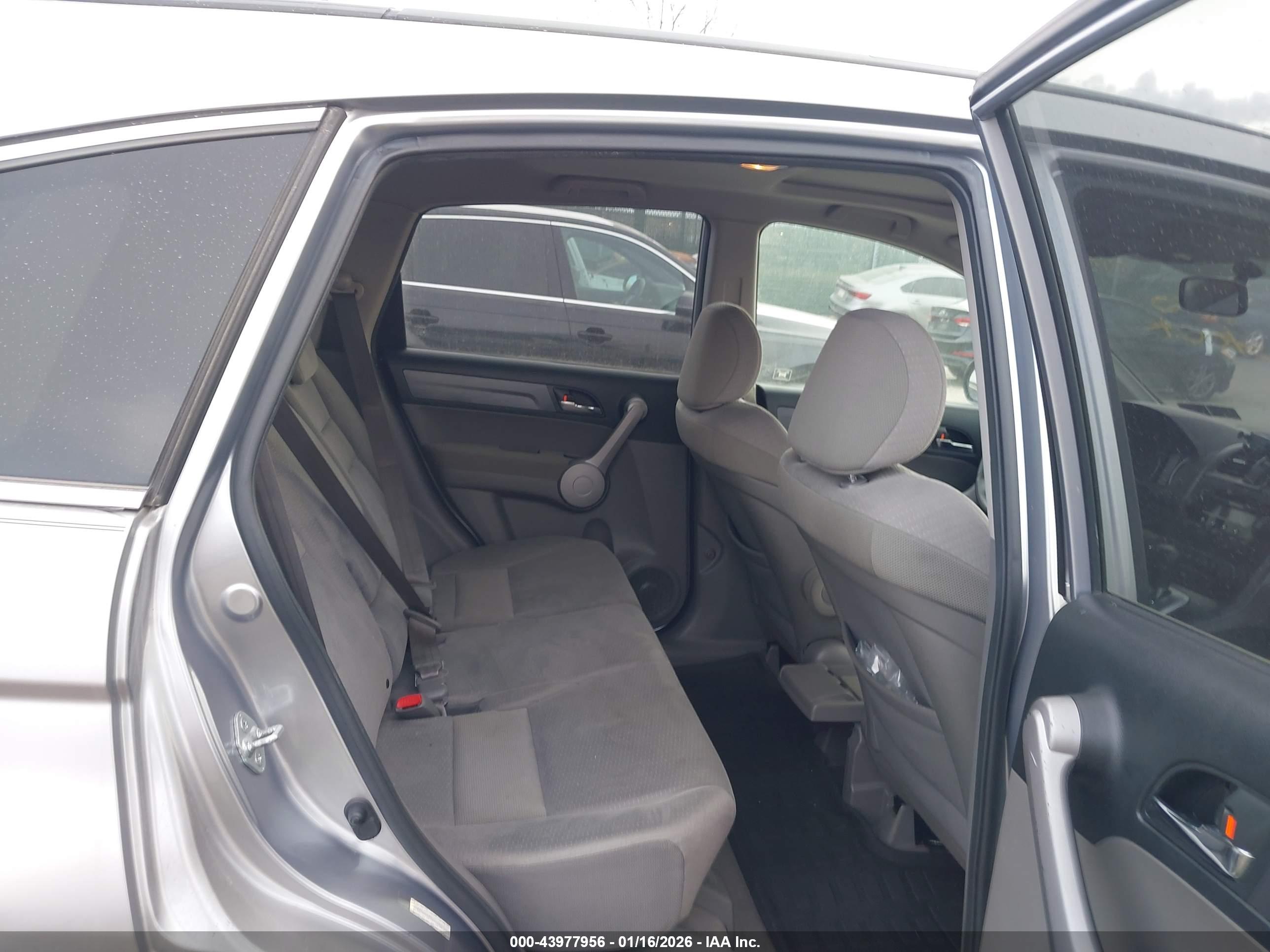 HONDA CR-V image 8