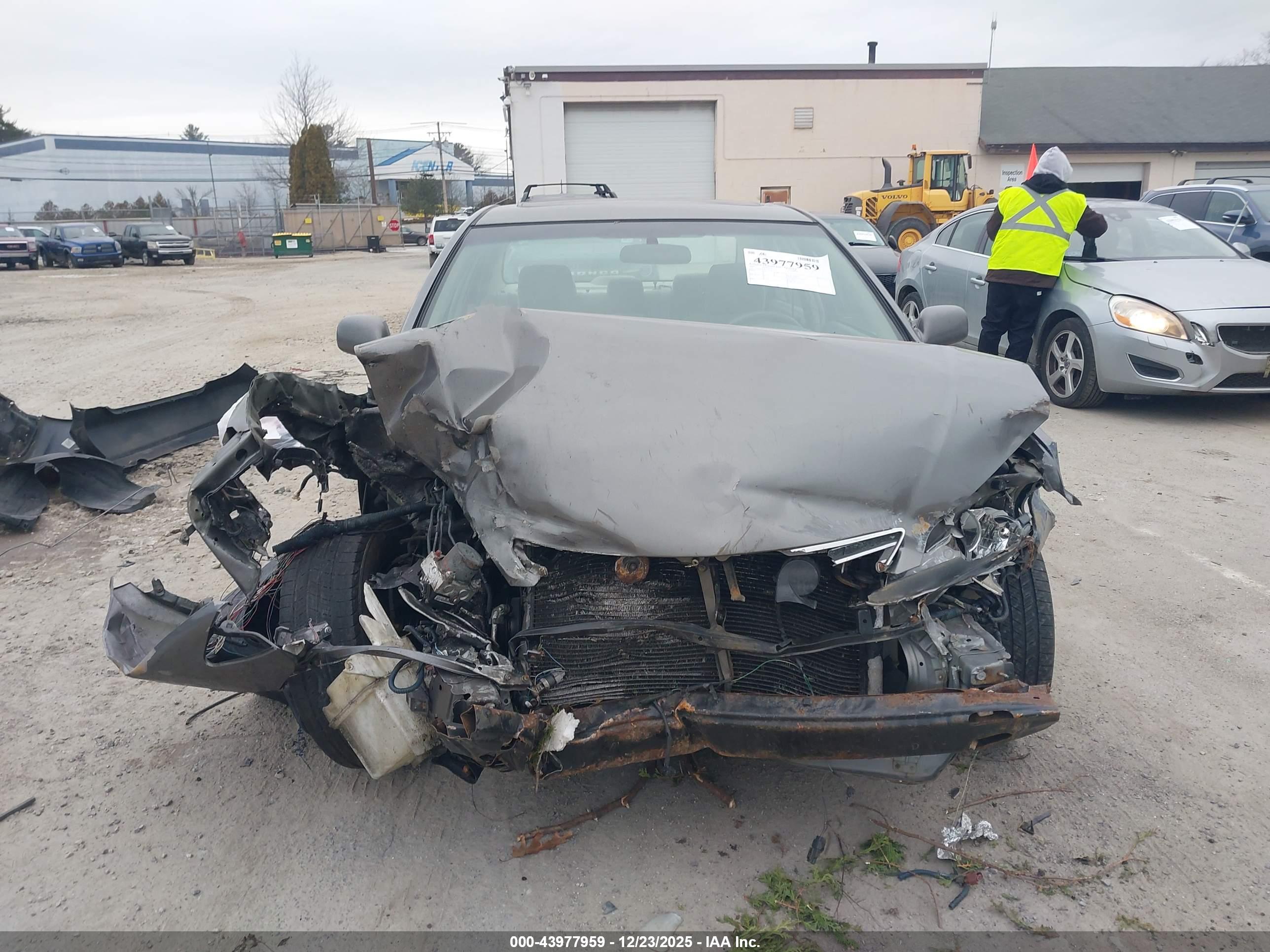 TOYOTA CAMRY image 6