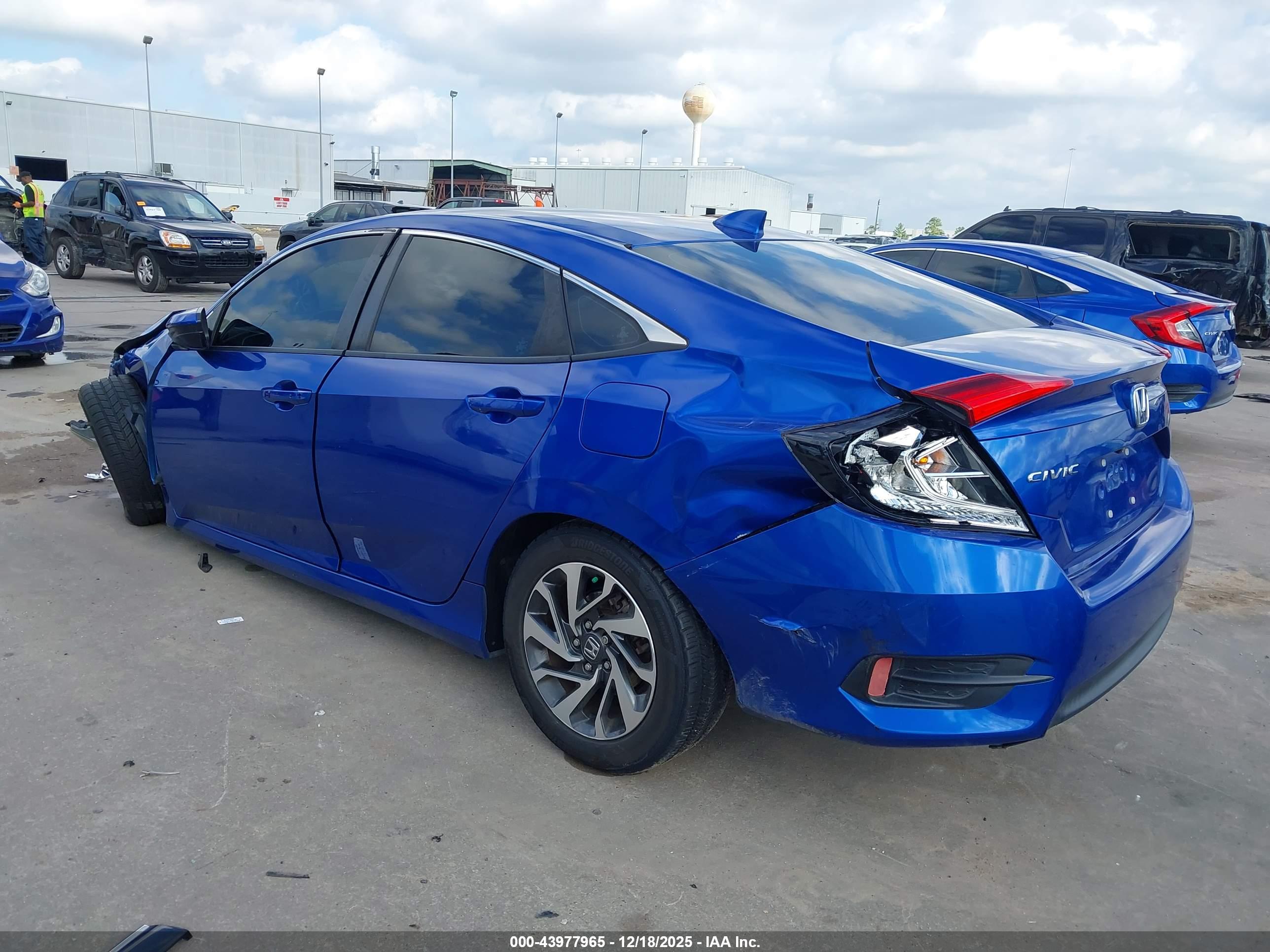 HONDA CIVIC image 3