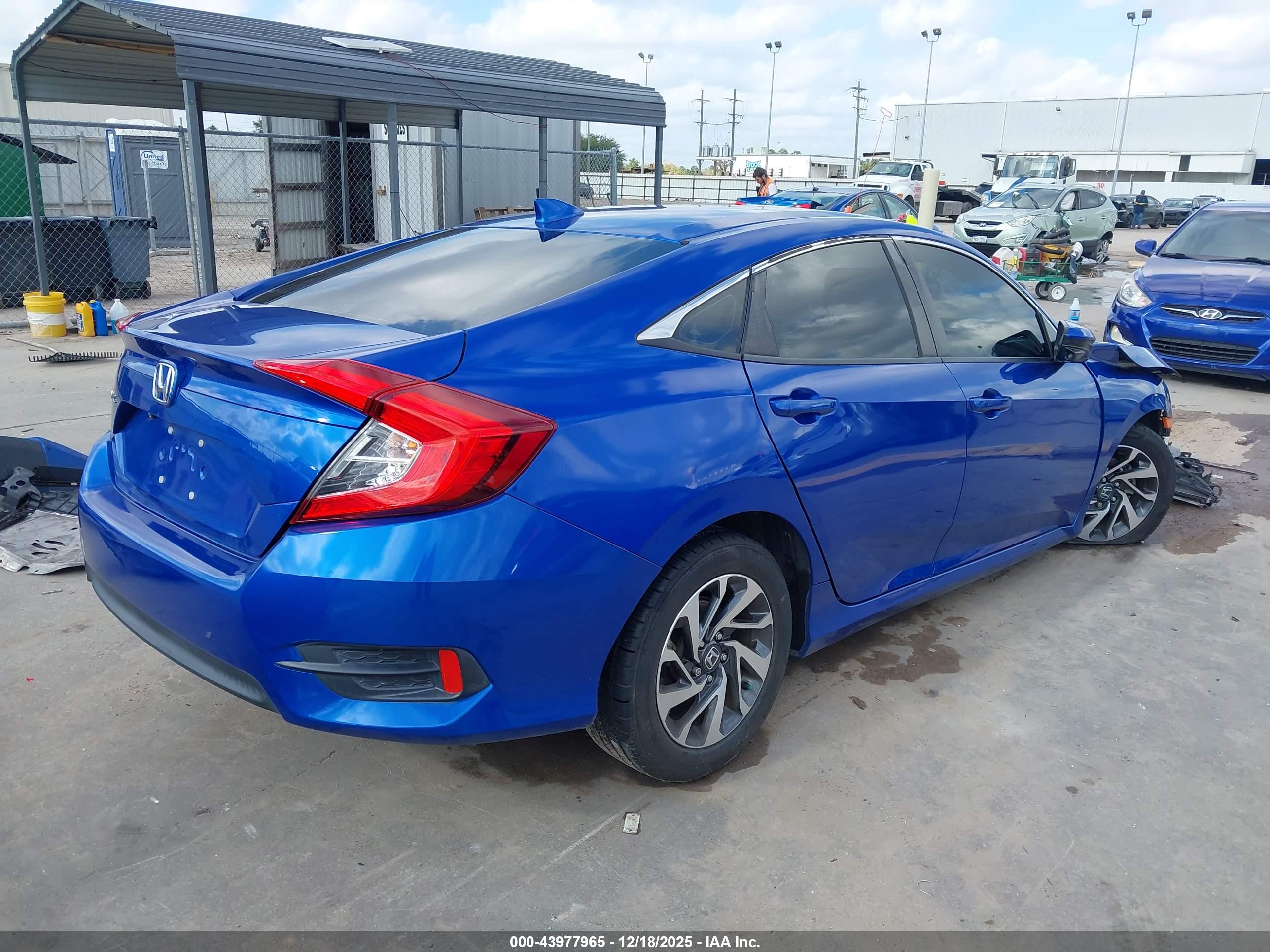 HONDA CIVIC image 4