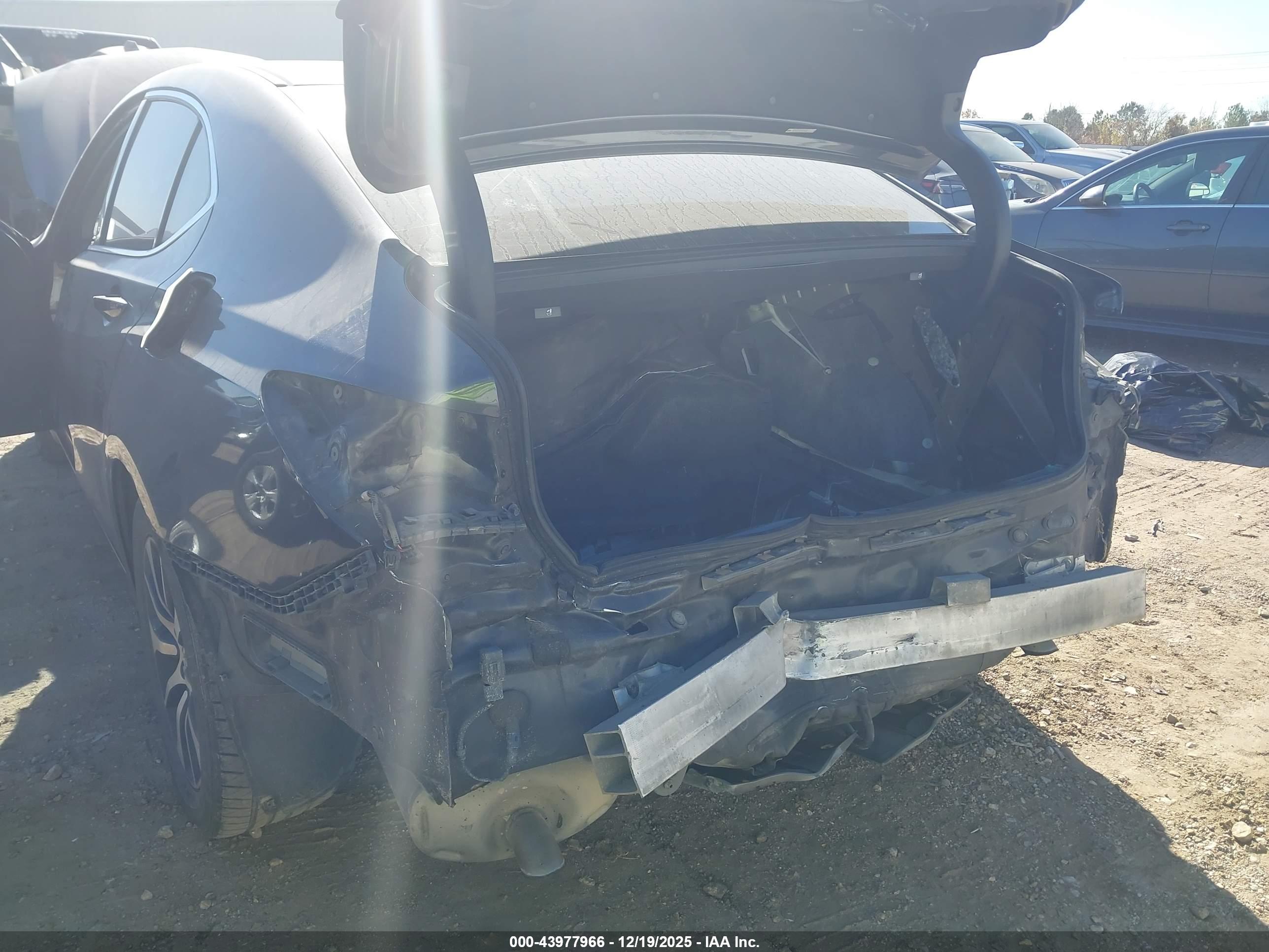 ACURA TLX image 6
