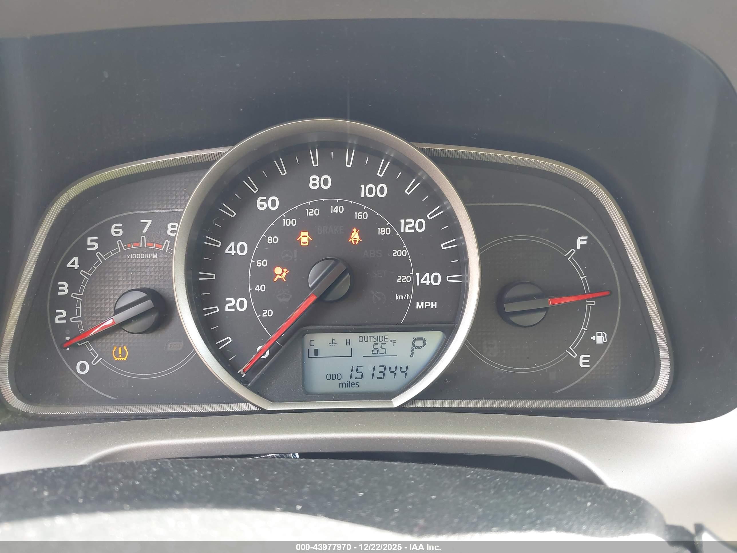 TOYOTA RAV4 image 7