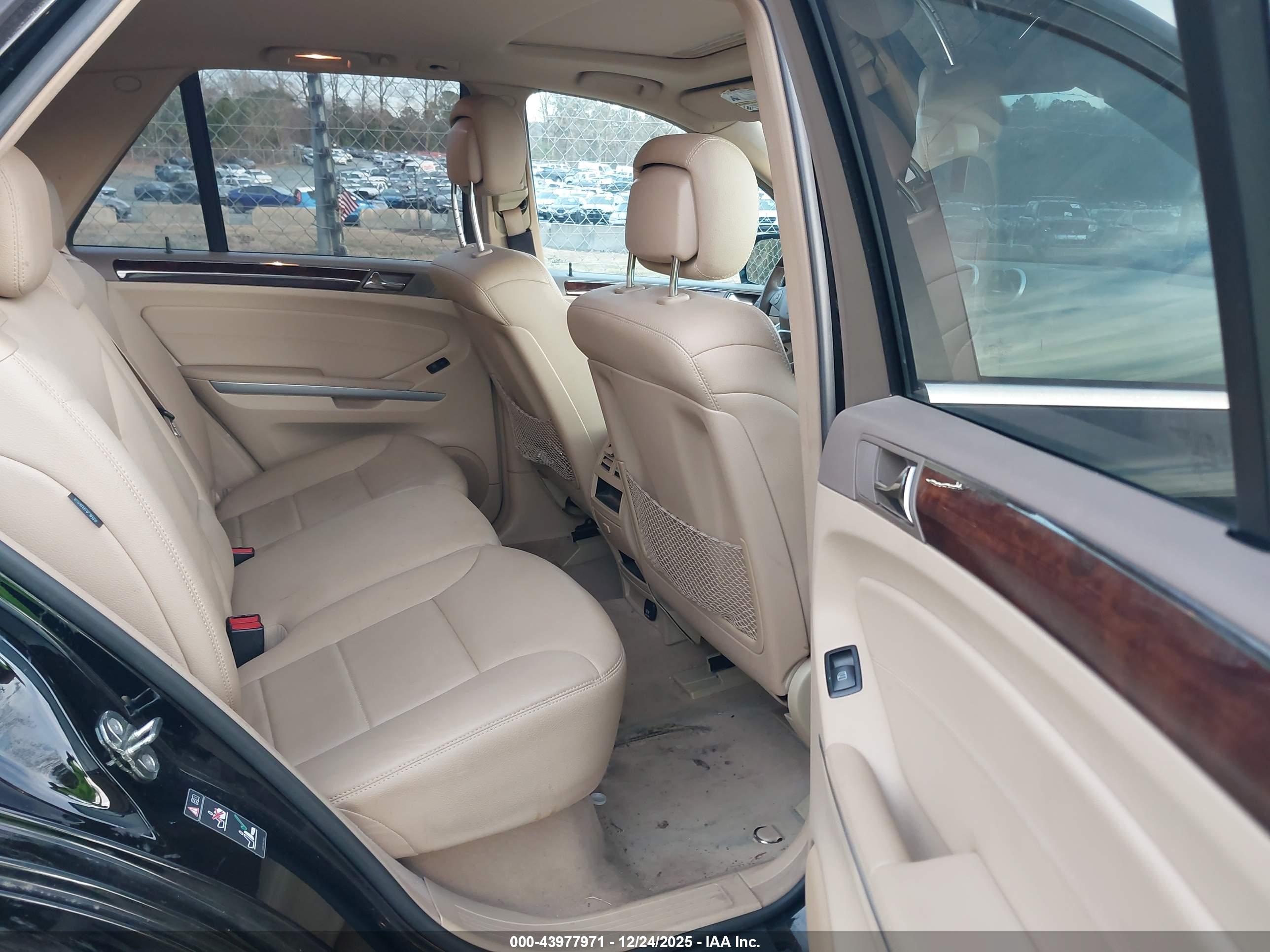 MERCEDES-BENZ ML image 8