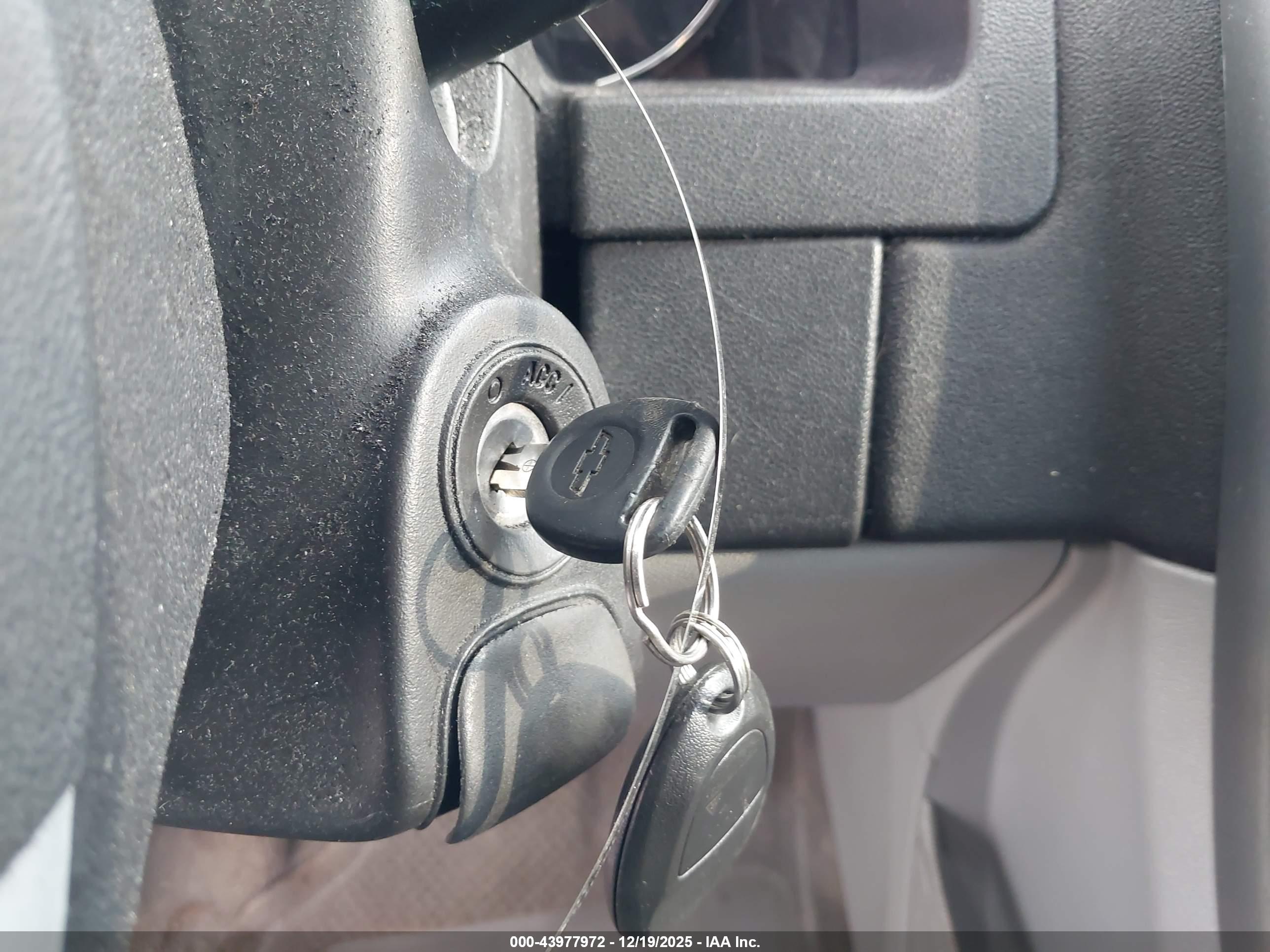 CHEVROLET EQUINOX image 11