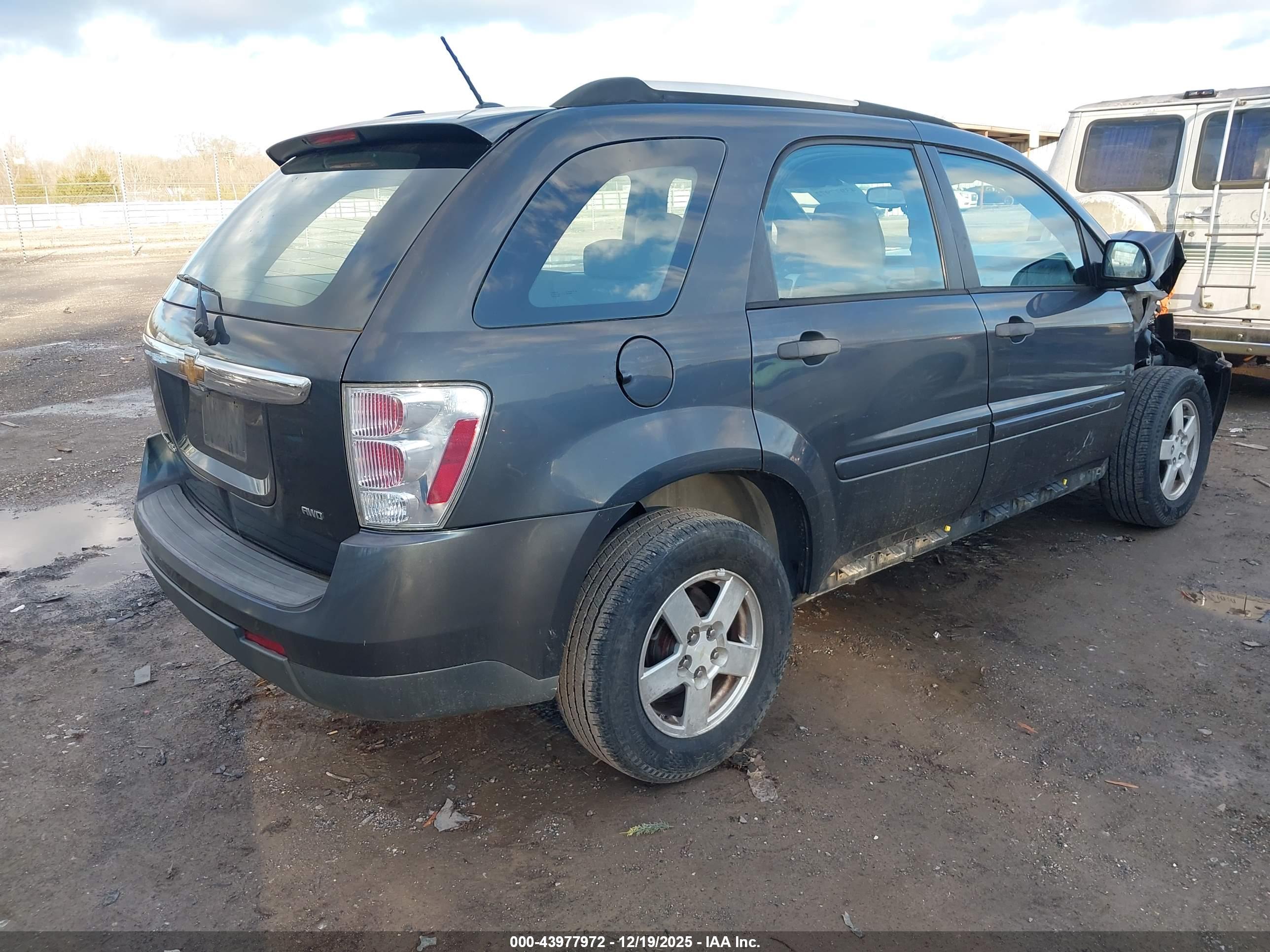 CHEVROLET EQUINOX image 4