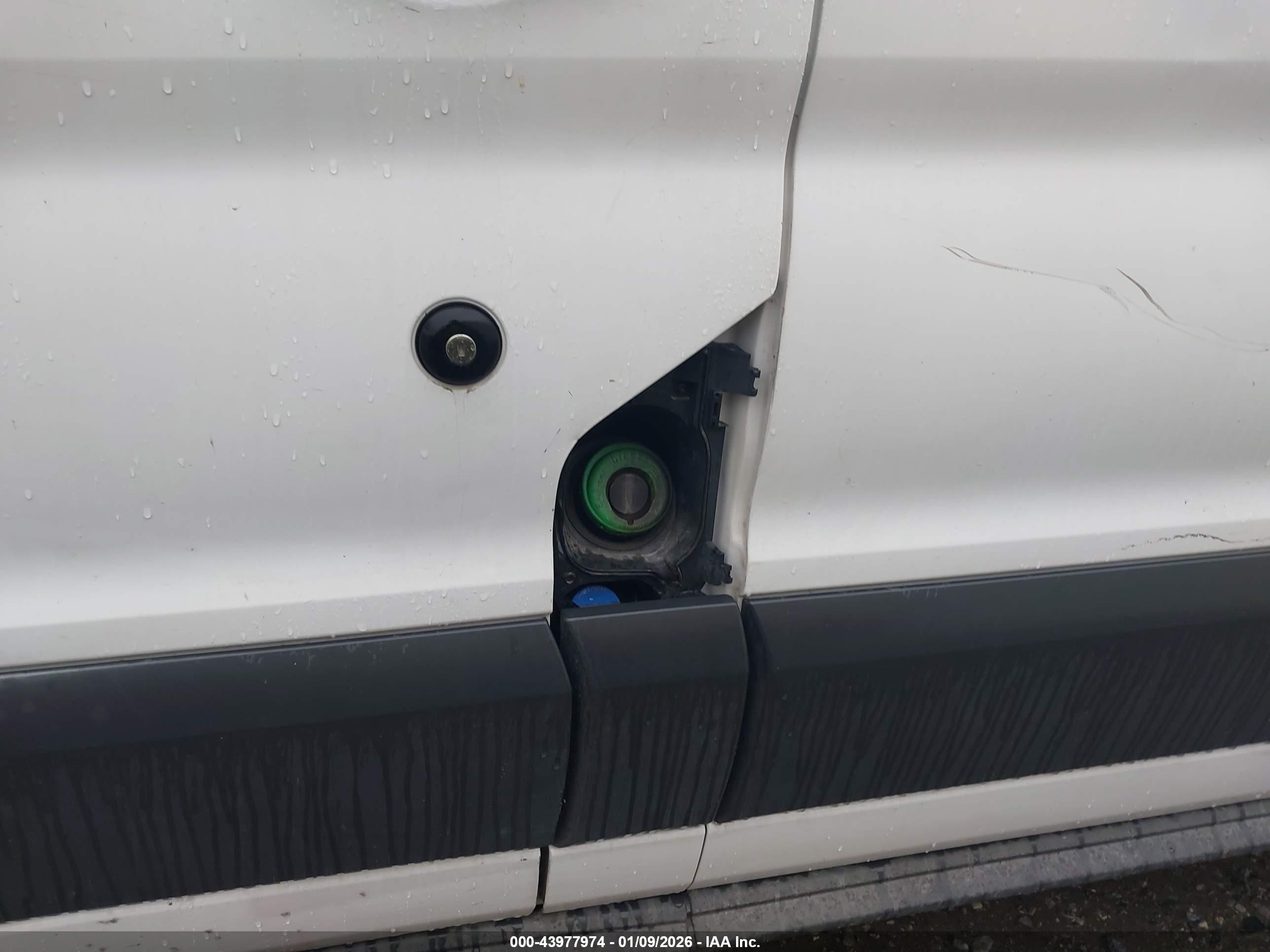 FORD TRANSIT-250 image 6