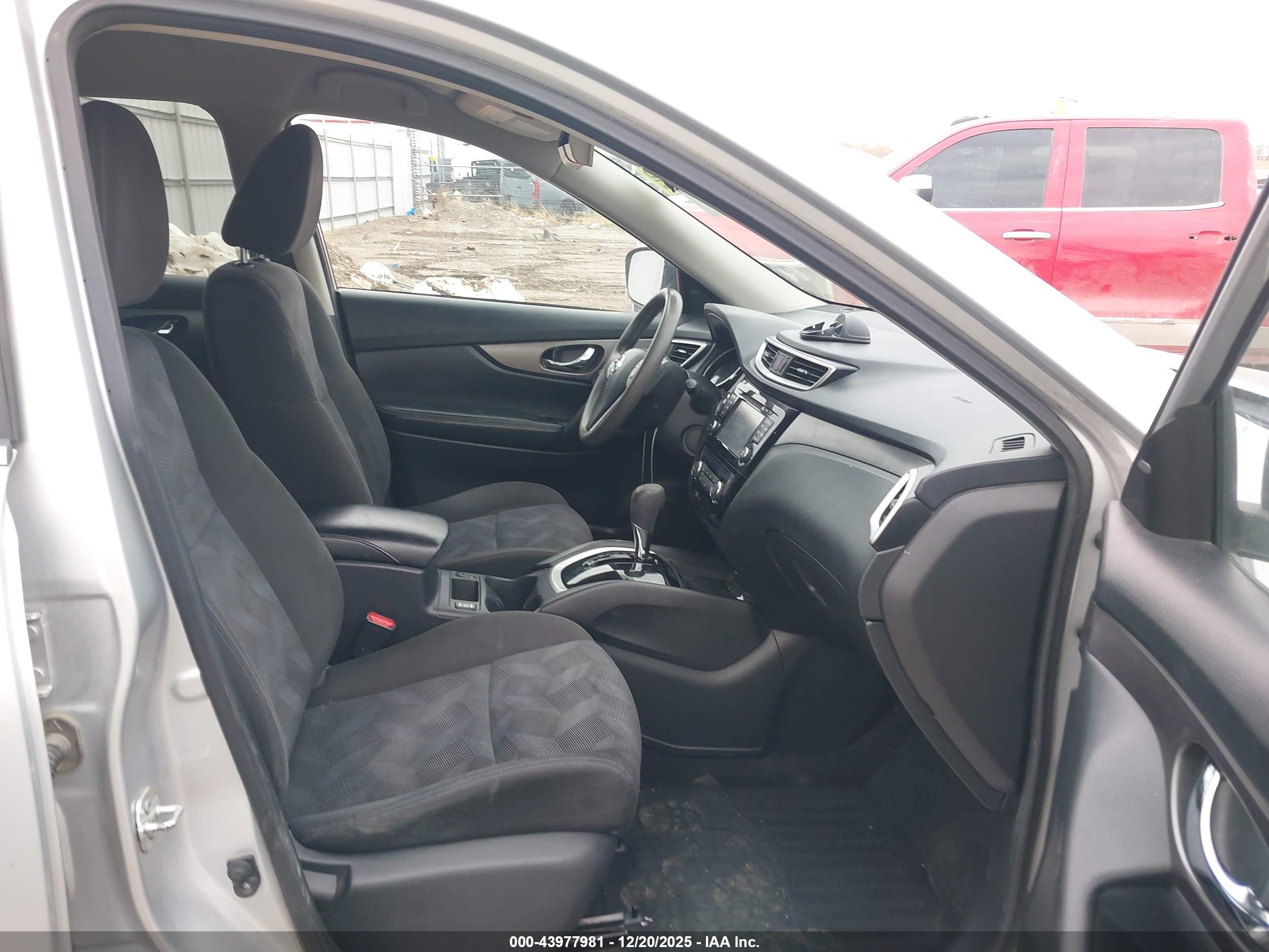 NISSAN ROGUE image 5
