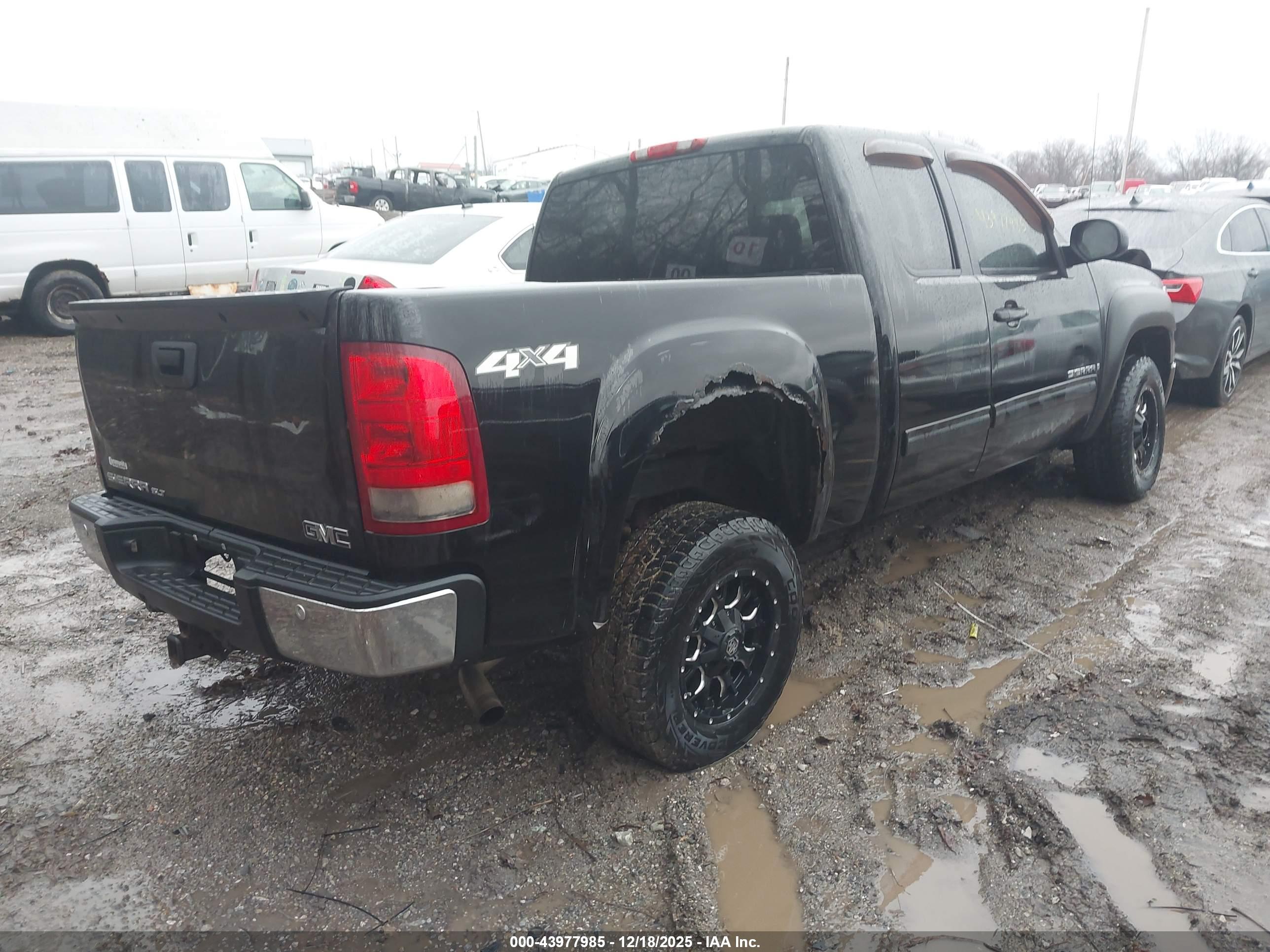 GMC SIERRA image 4