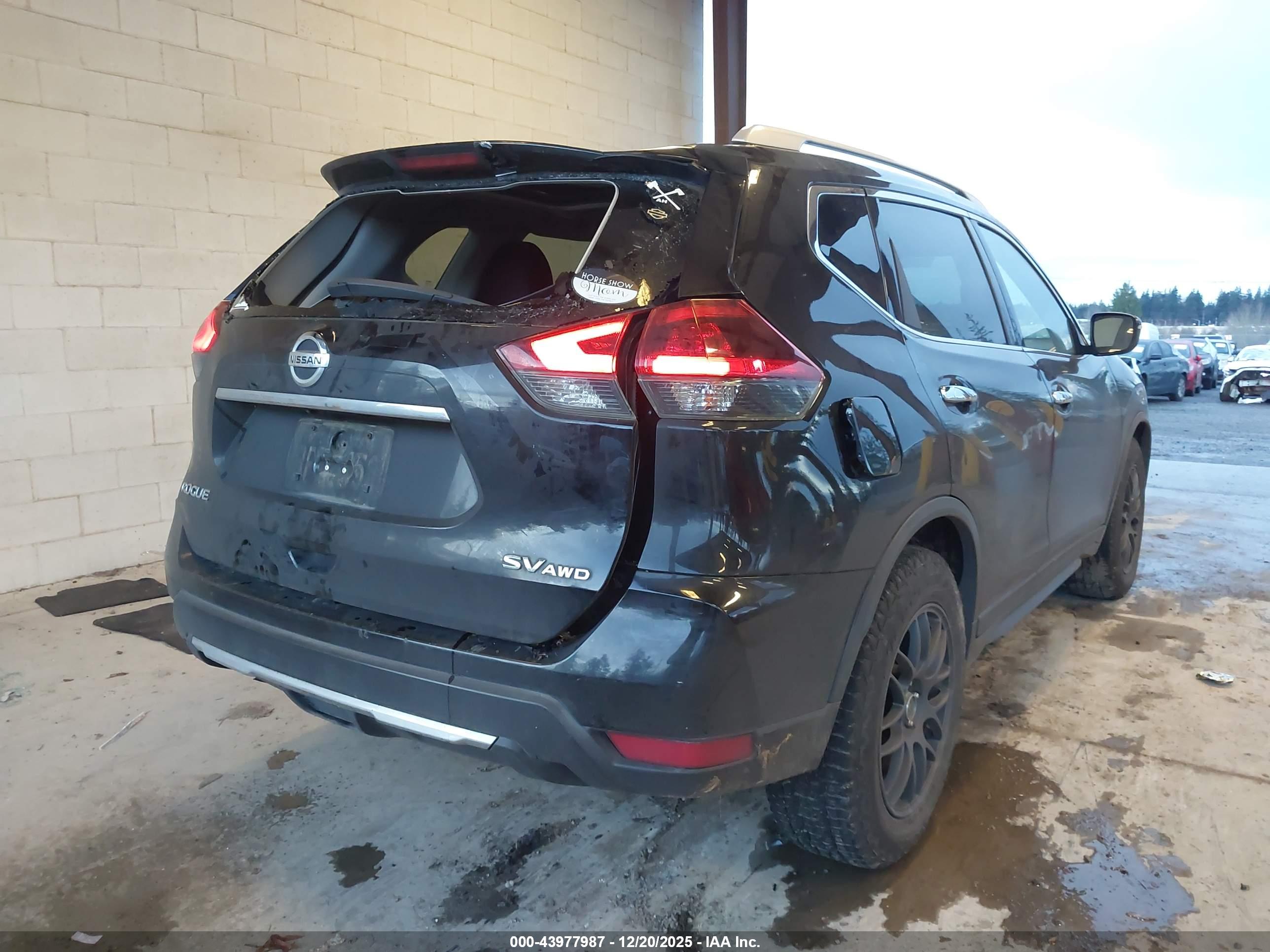 NISSAN ROGUE image 6