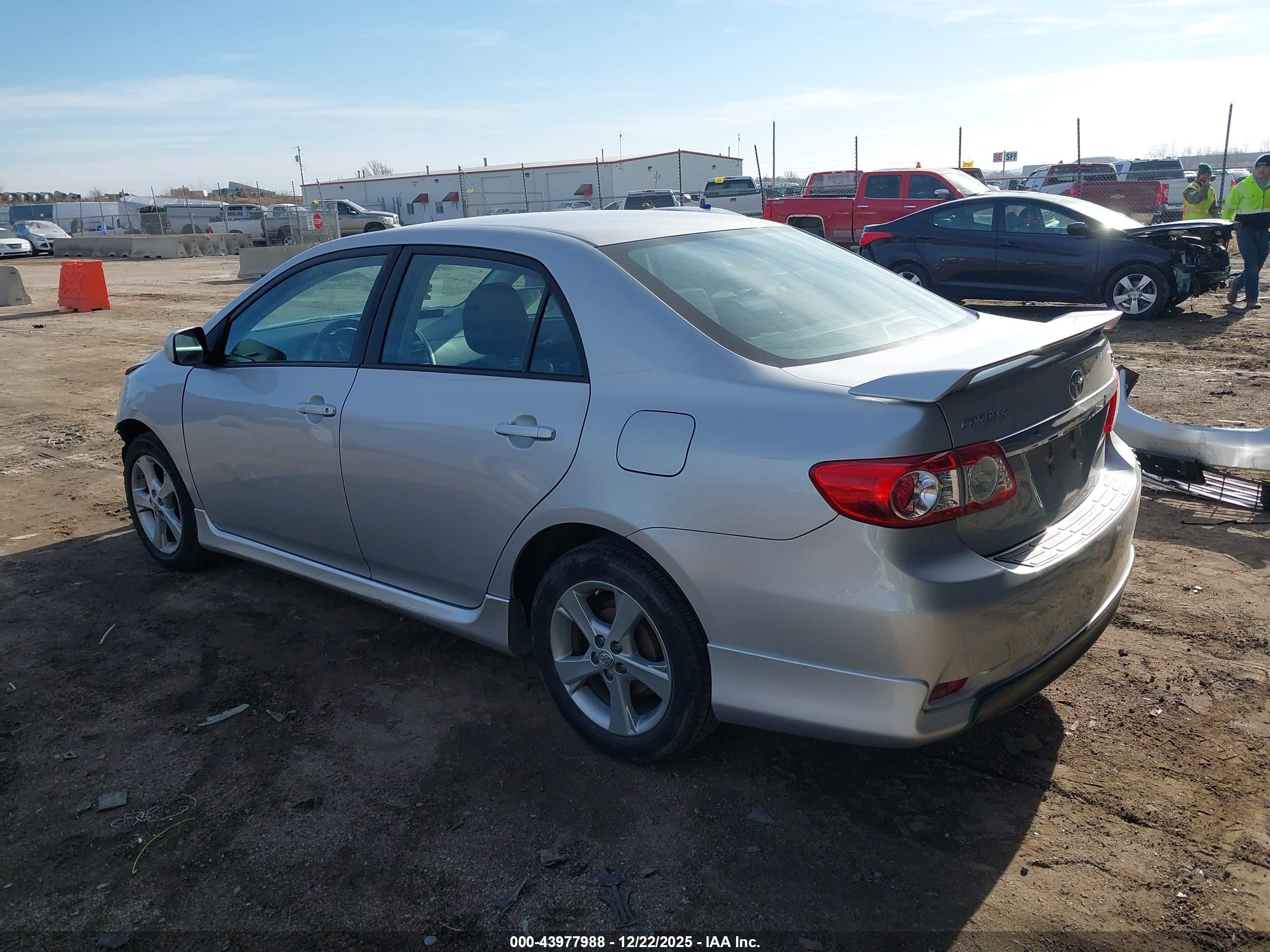 TOYOTA COROLLA image 3
