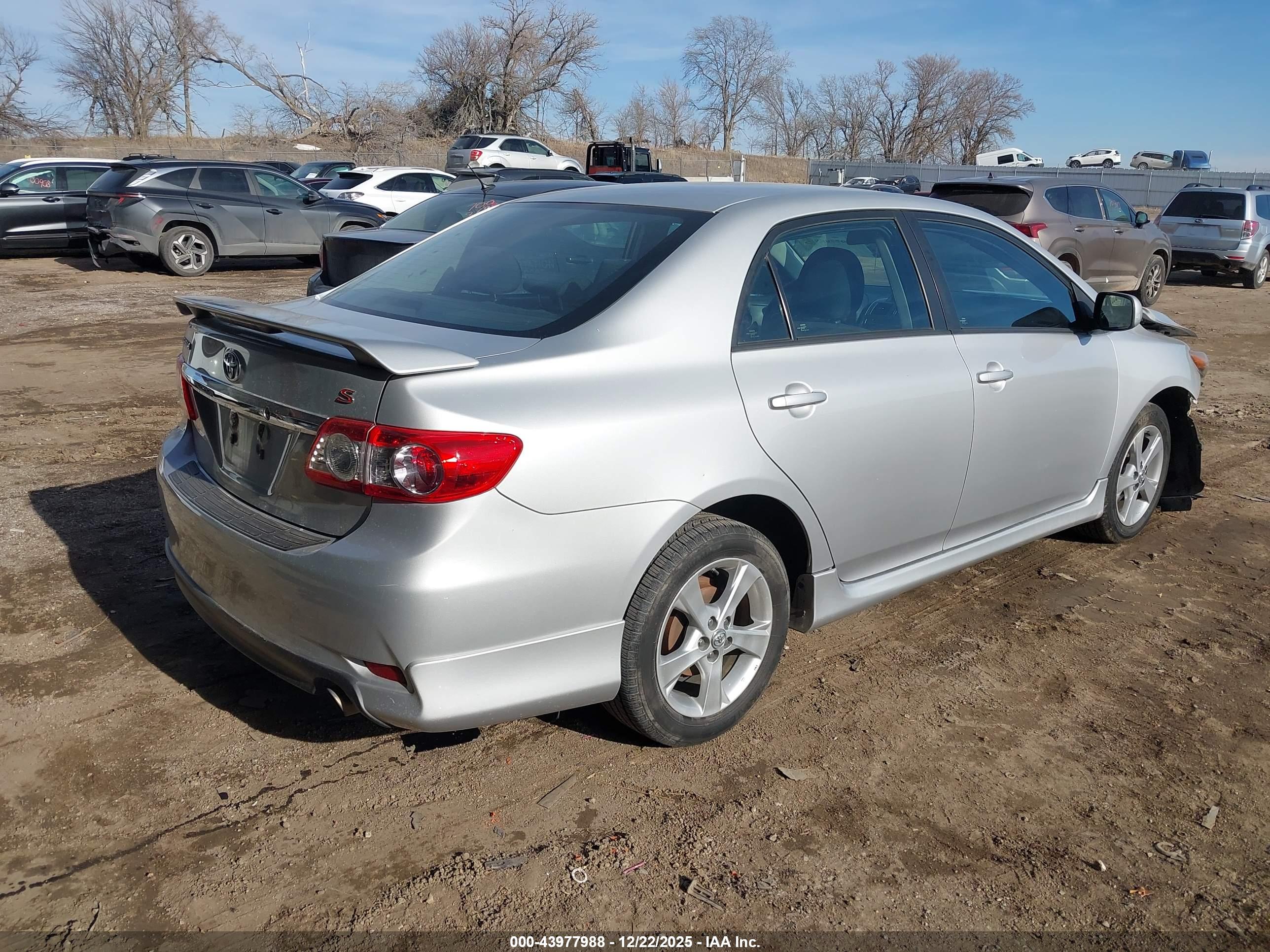 TOYOTA COROLLA image 4