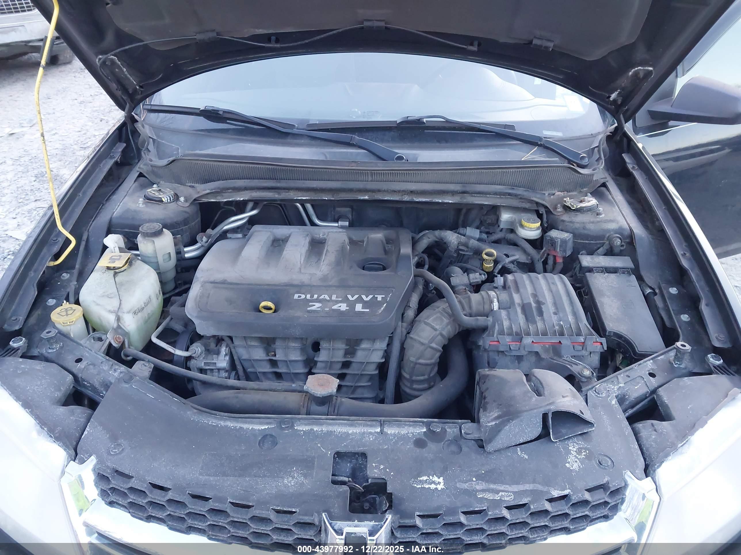 DODGE AVENGER image 10
