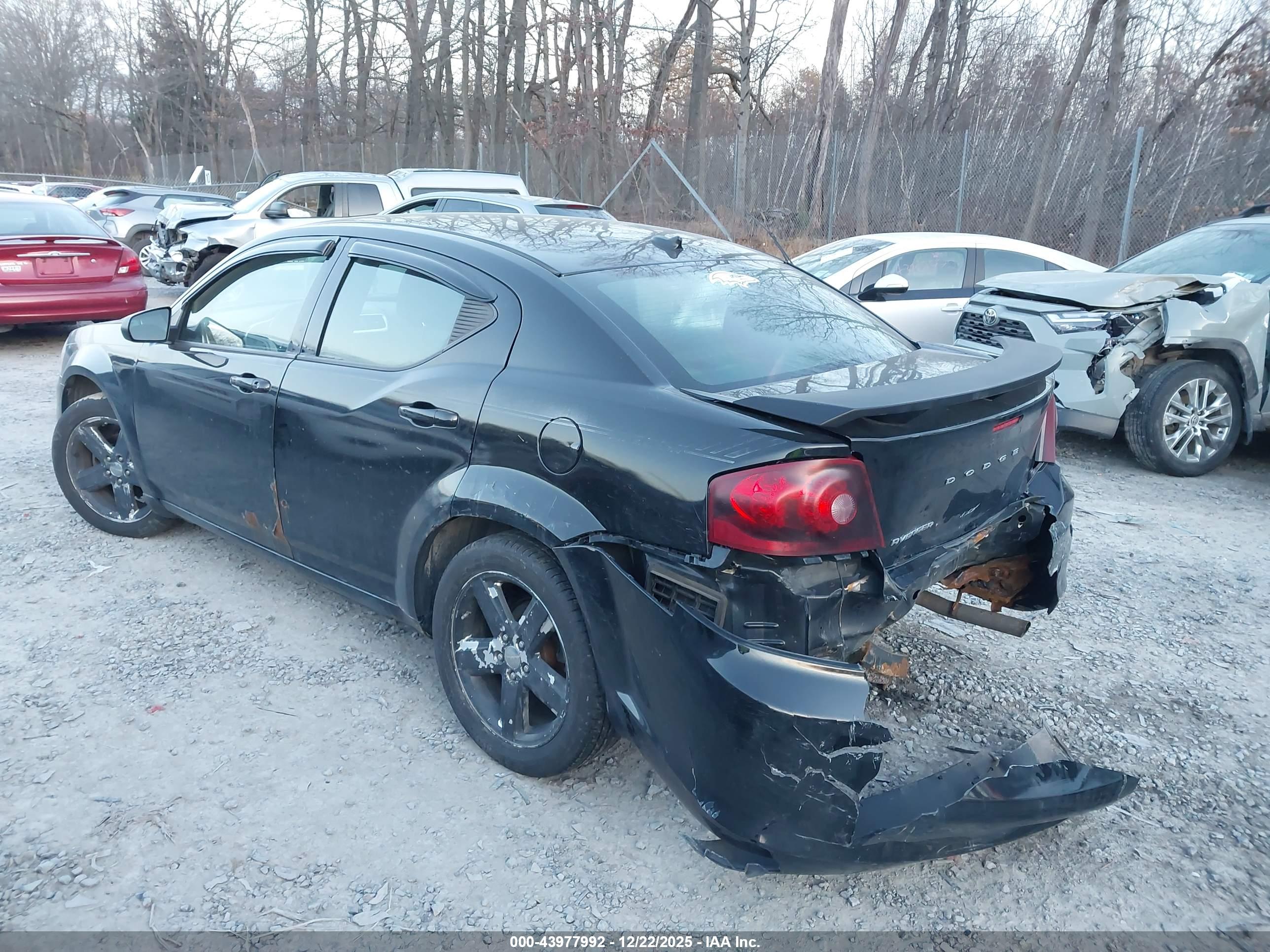DODGE AVENGER image 3