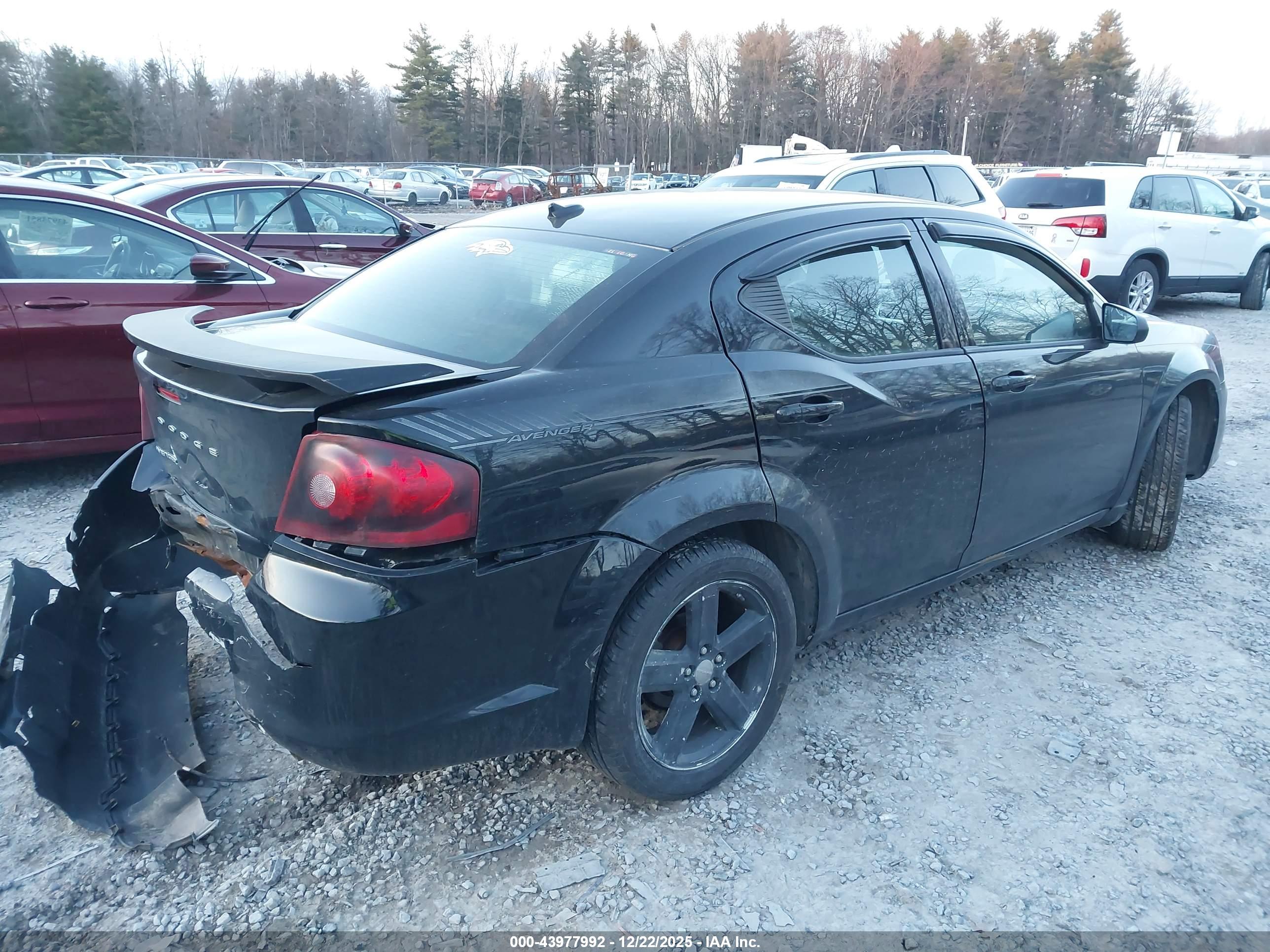DODGE AVENGER image 4