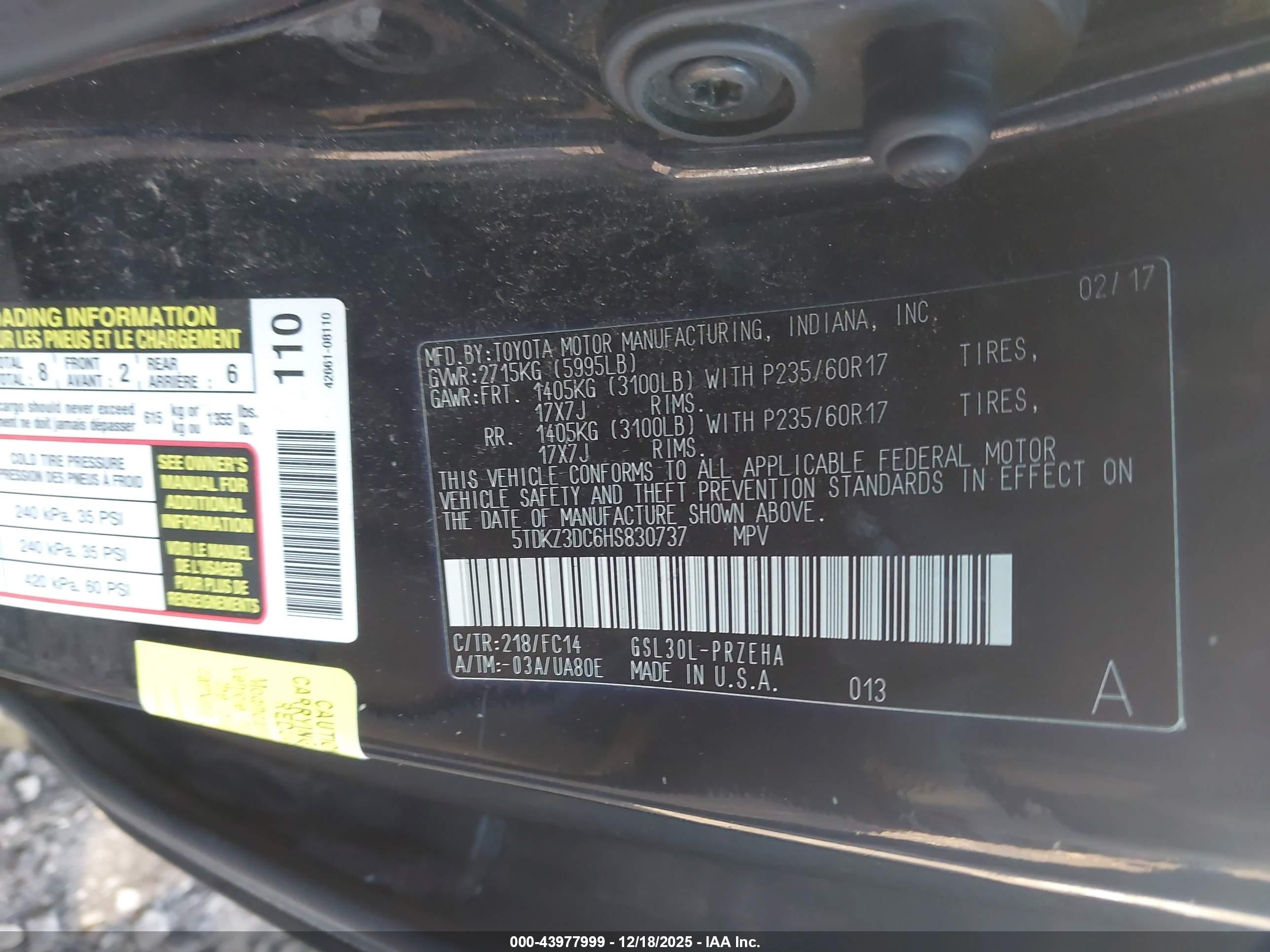 TOYOTA SIENNA image 9
