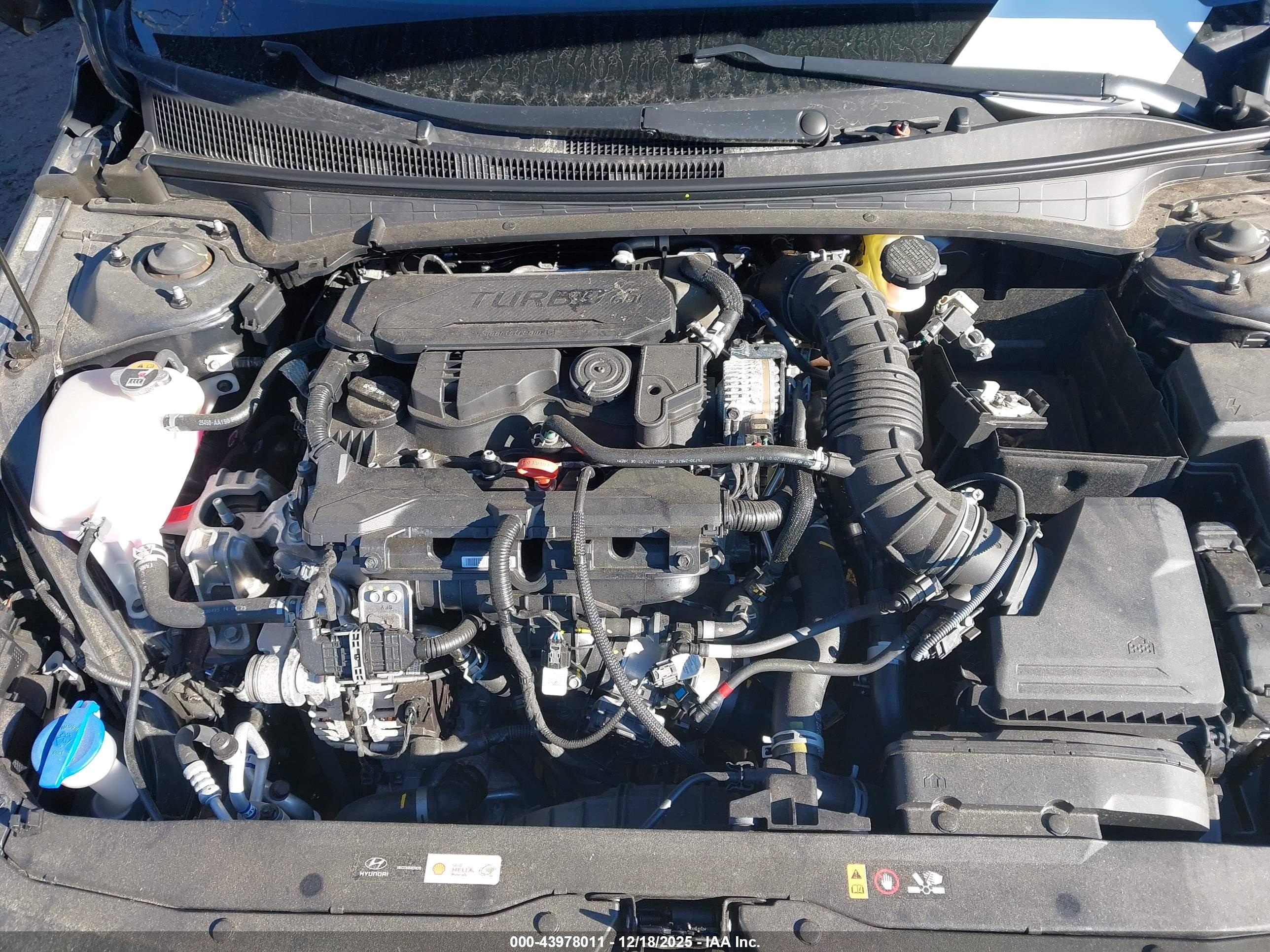 HYUNDAI ELANTRA image 10