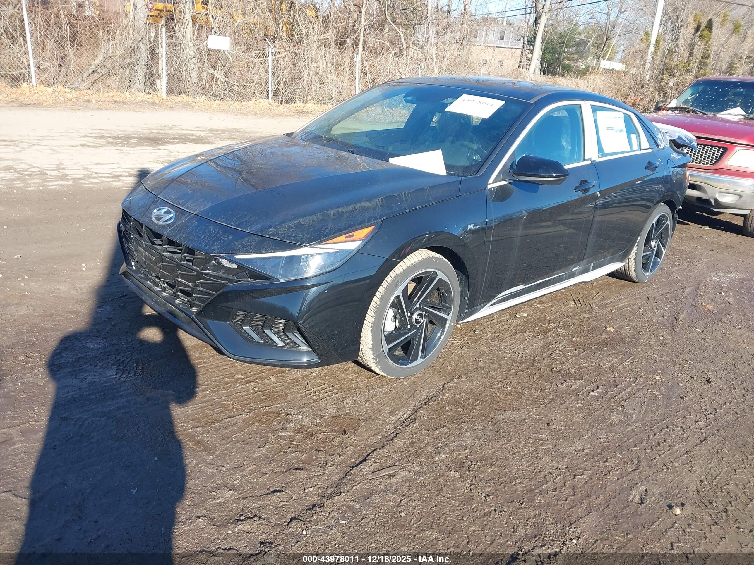 HYUNDAI ELANTRA image 2