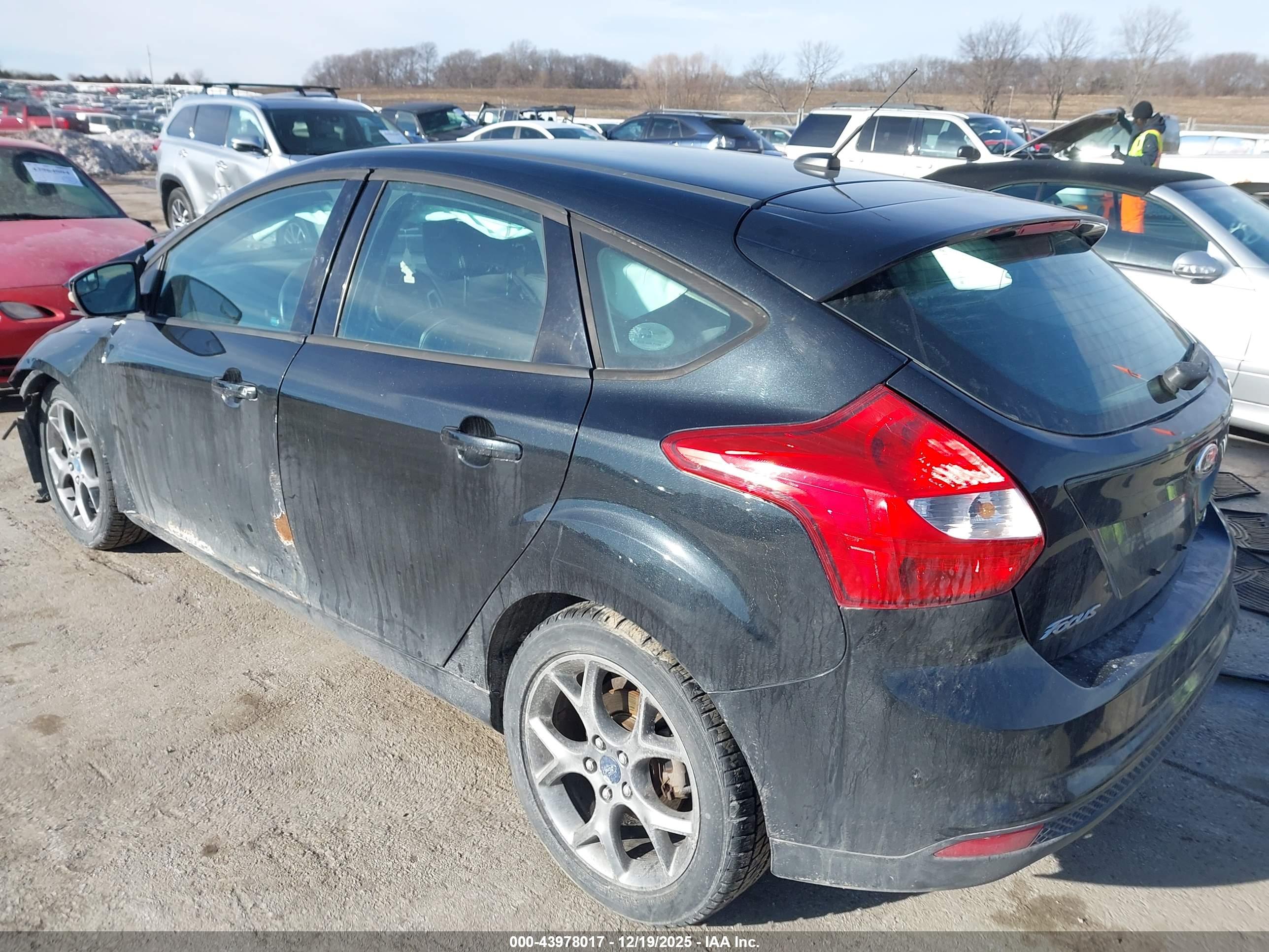 FORD FOCUS image 3