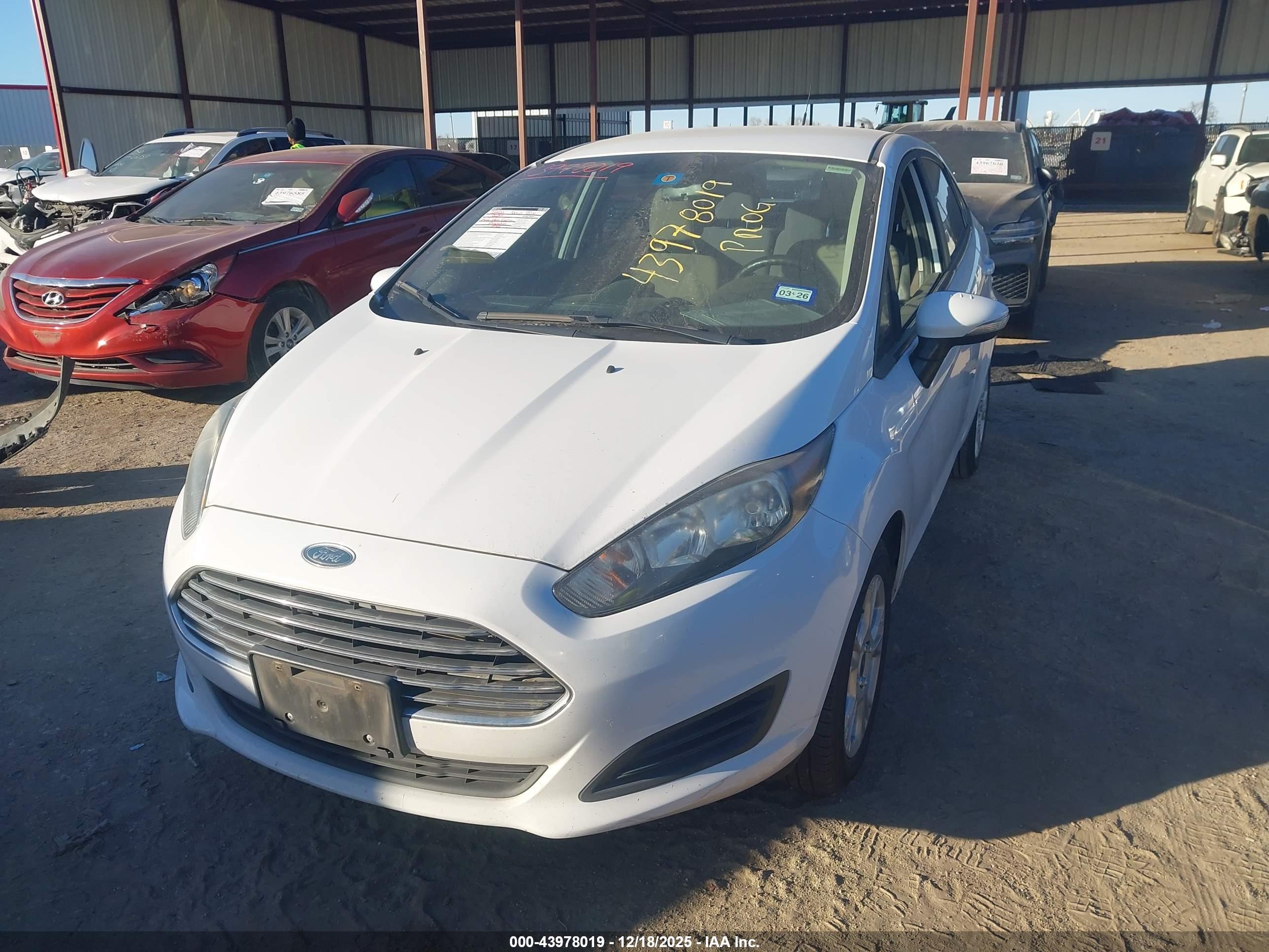 FORD FIESTA image 2