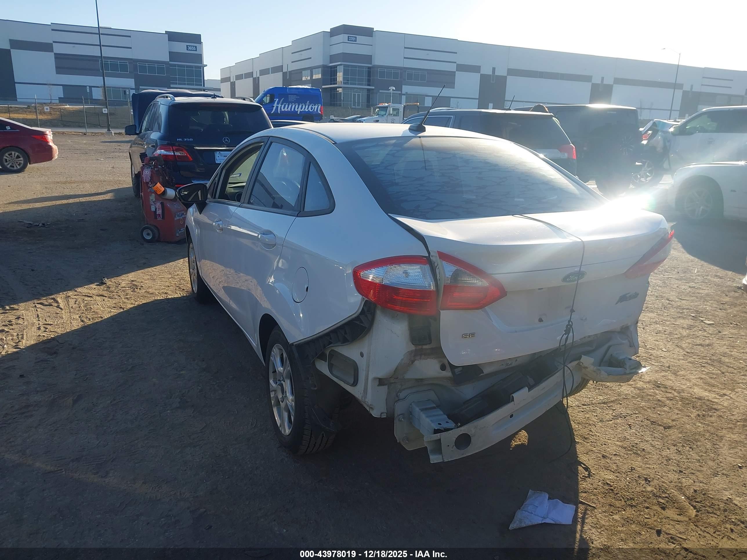 FORD FIESTA image 3