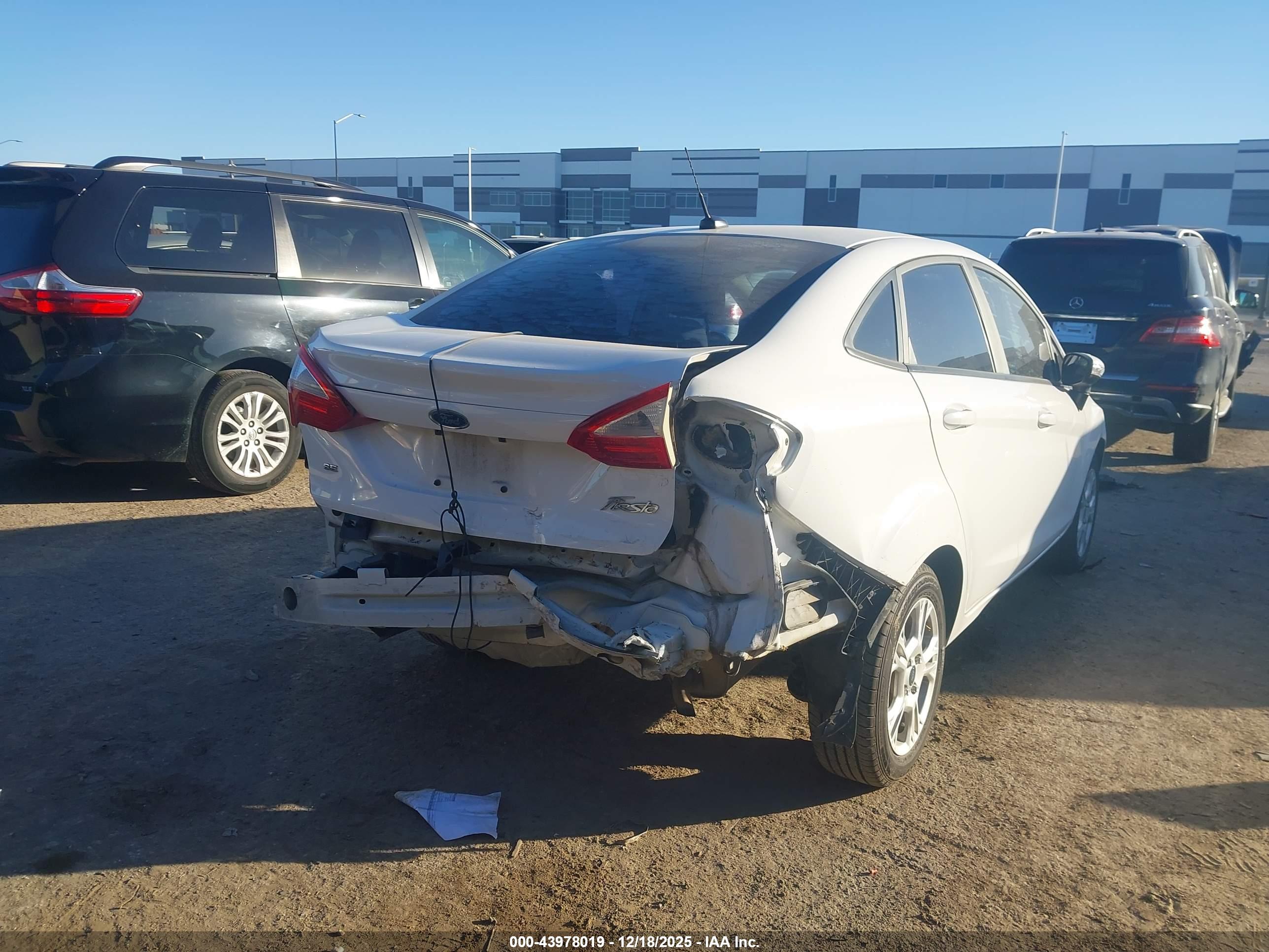 FORD FIESTA image 4