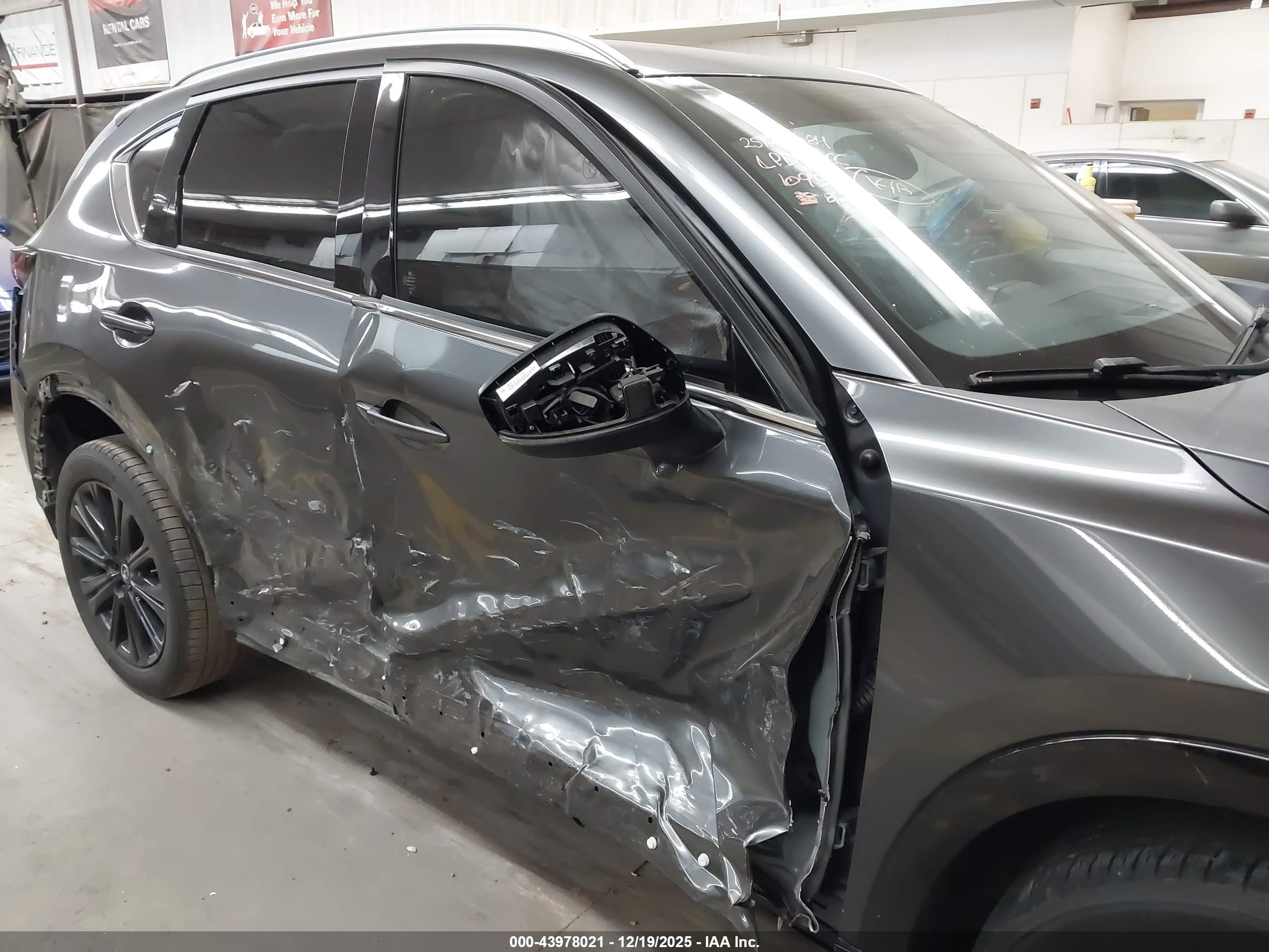 MAZDA CX-5 image 6