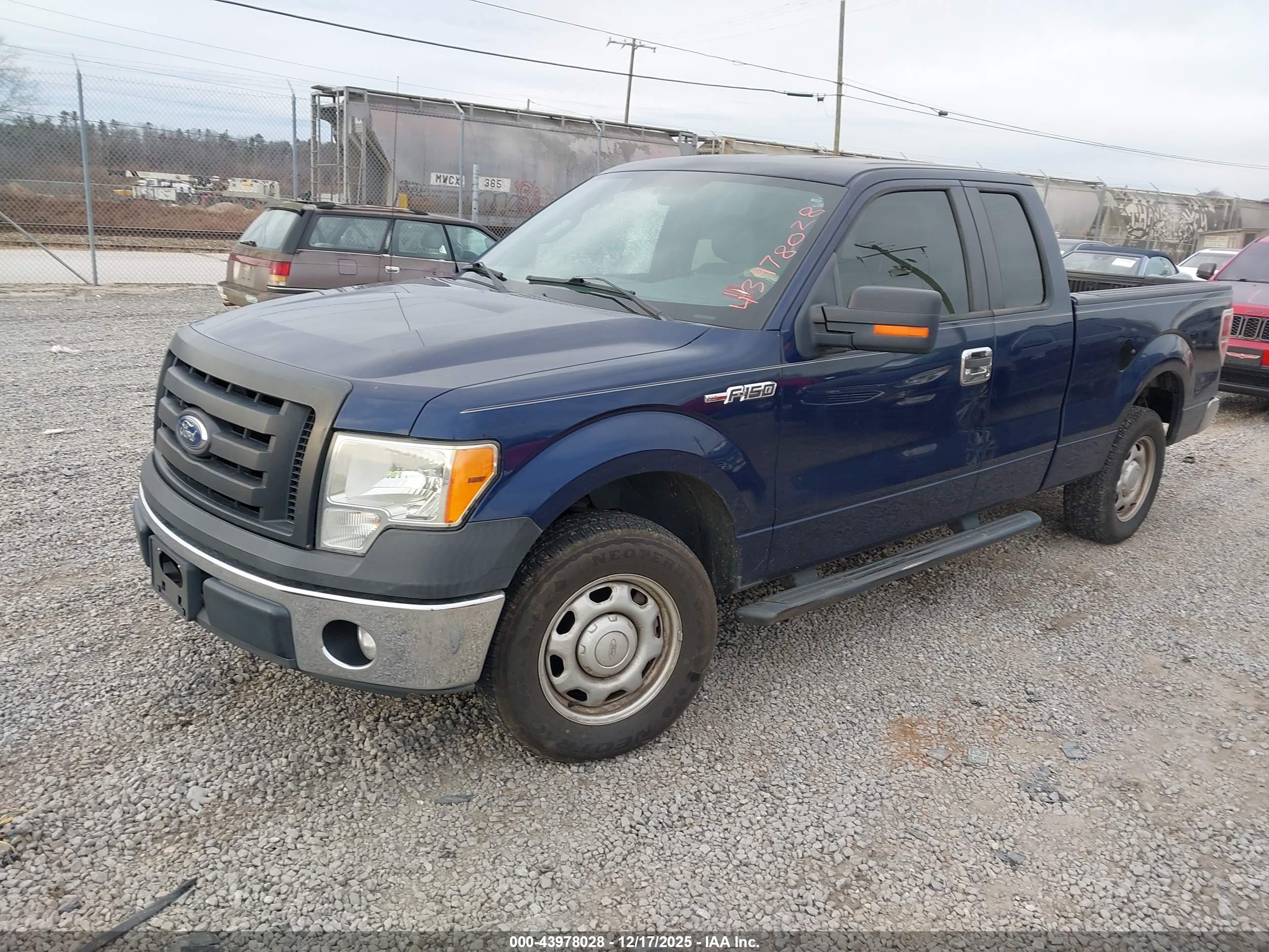 FORD F-150 image 2