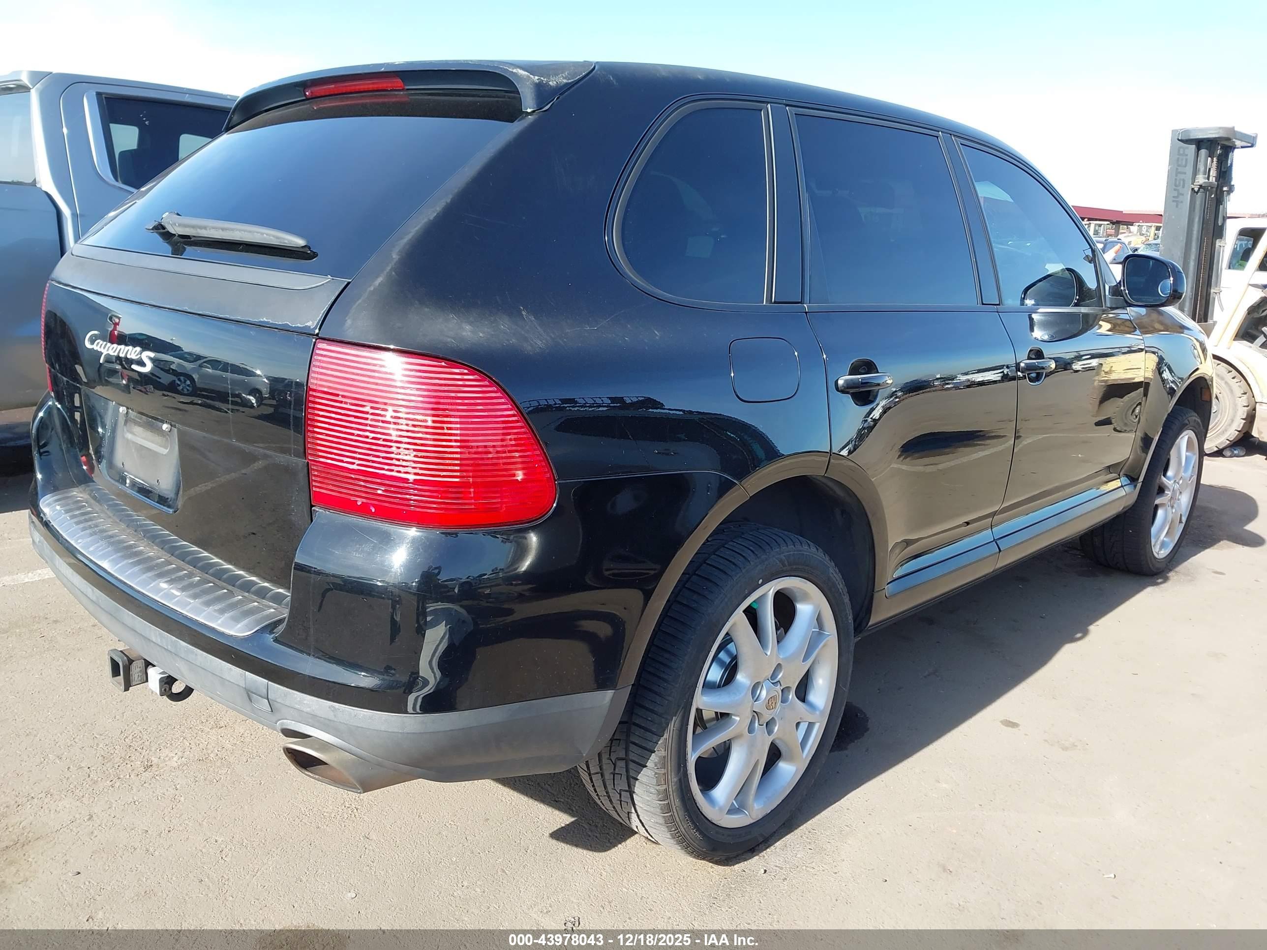 PORSCHE CAYENNE image 4