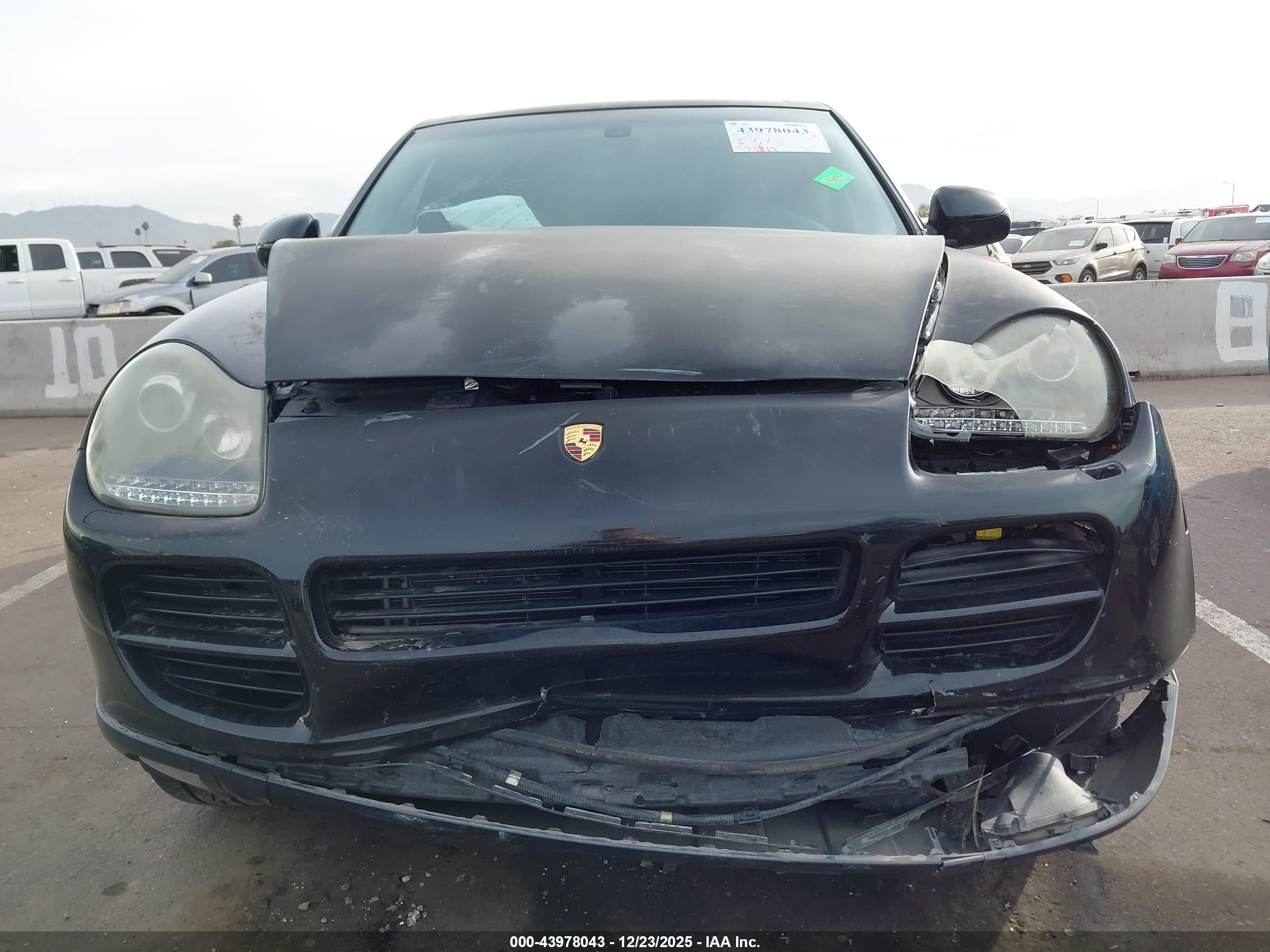 PORSCHE CAYENNE image 6