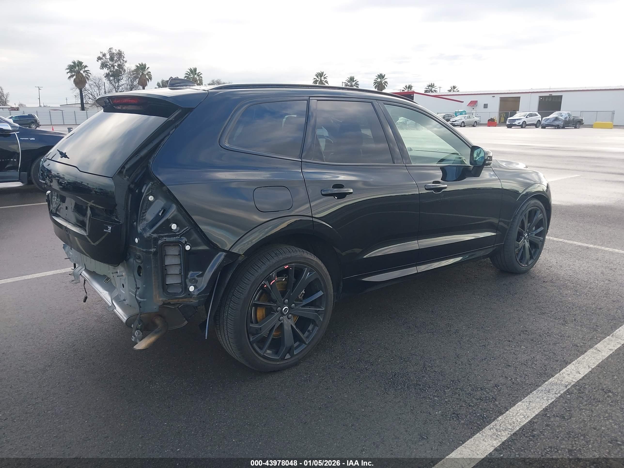 VOLVO XC60 image 4