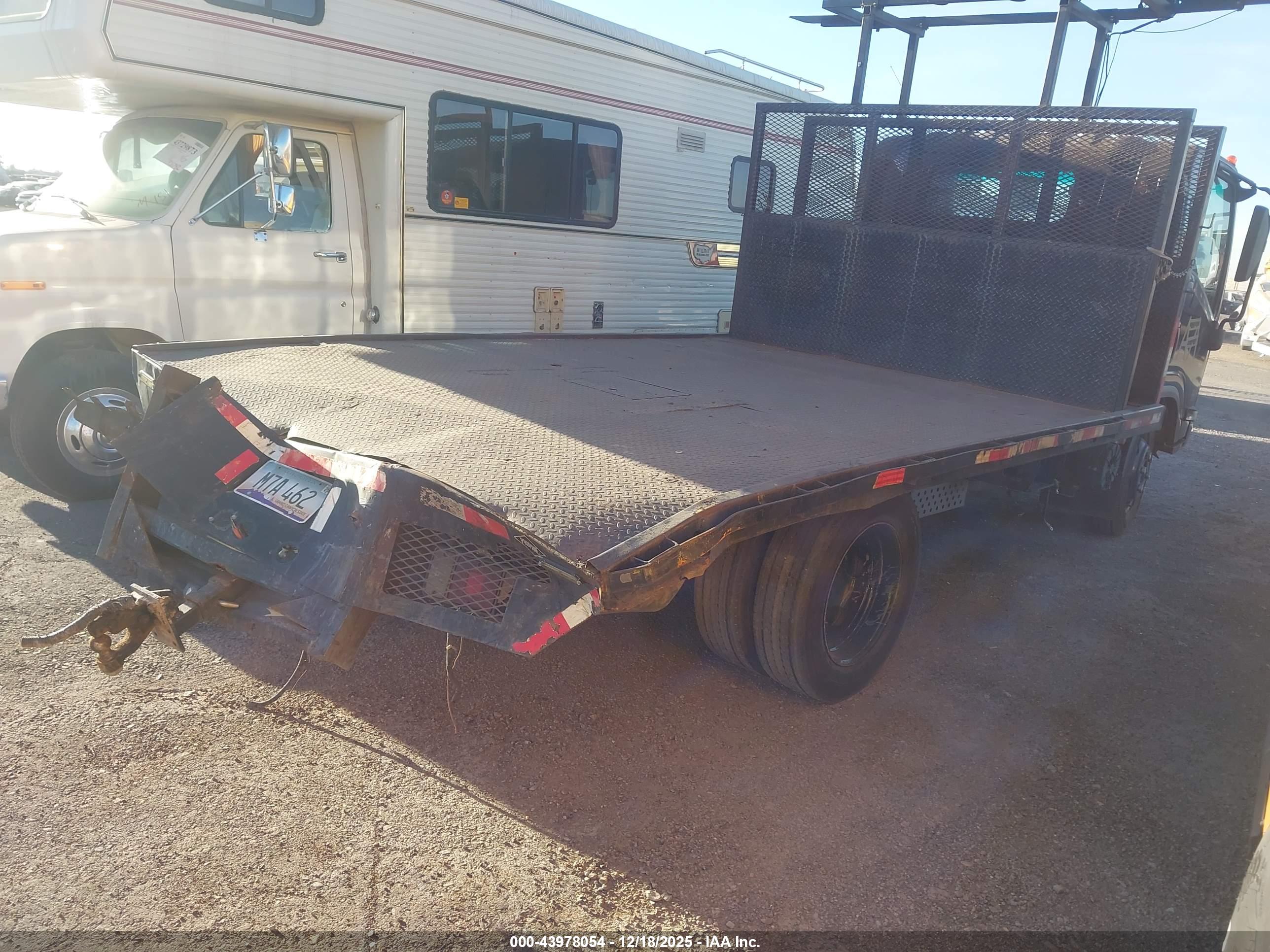 ISUZU NPR image 4