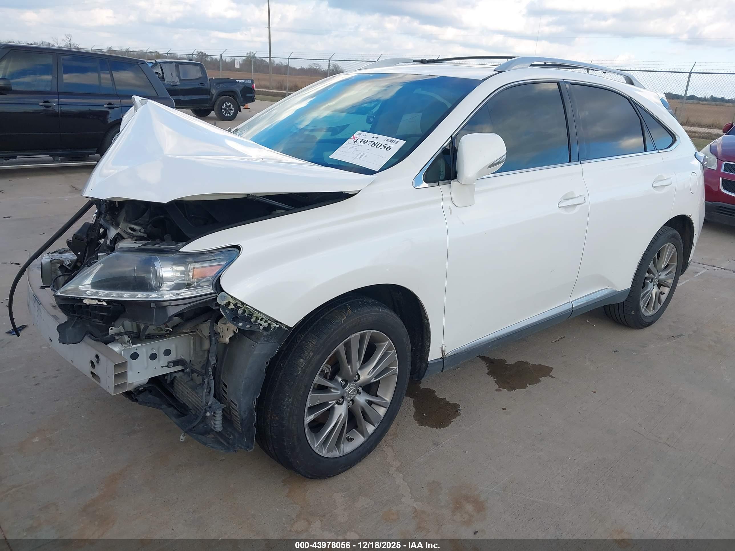 LEXUS RX image 2