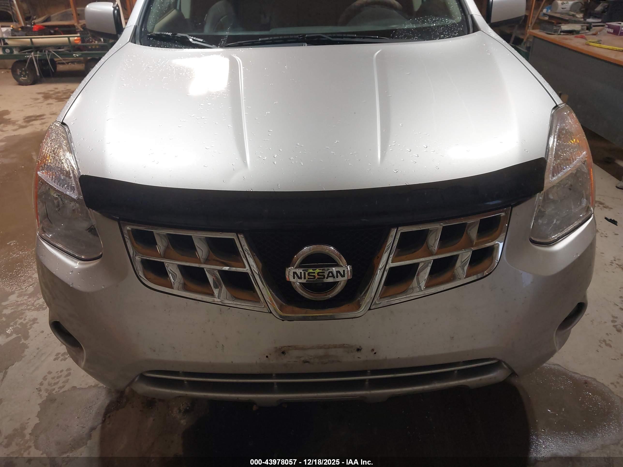 NISSAN ROGUE image 6