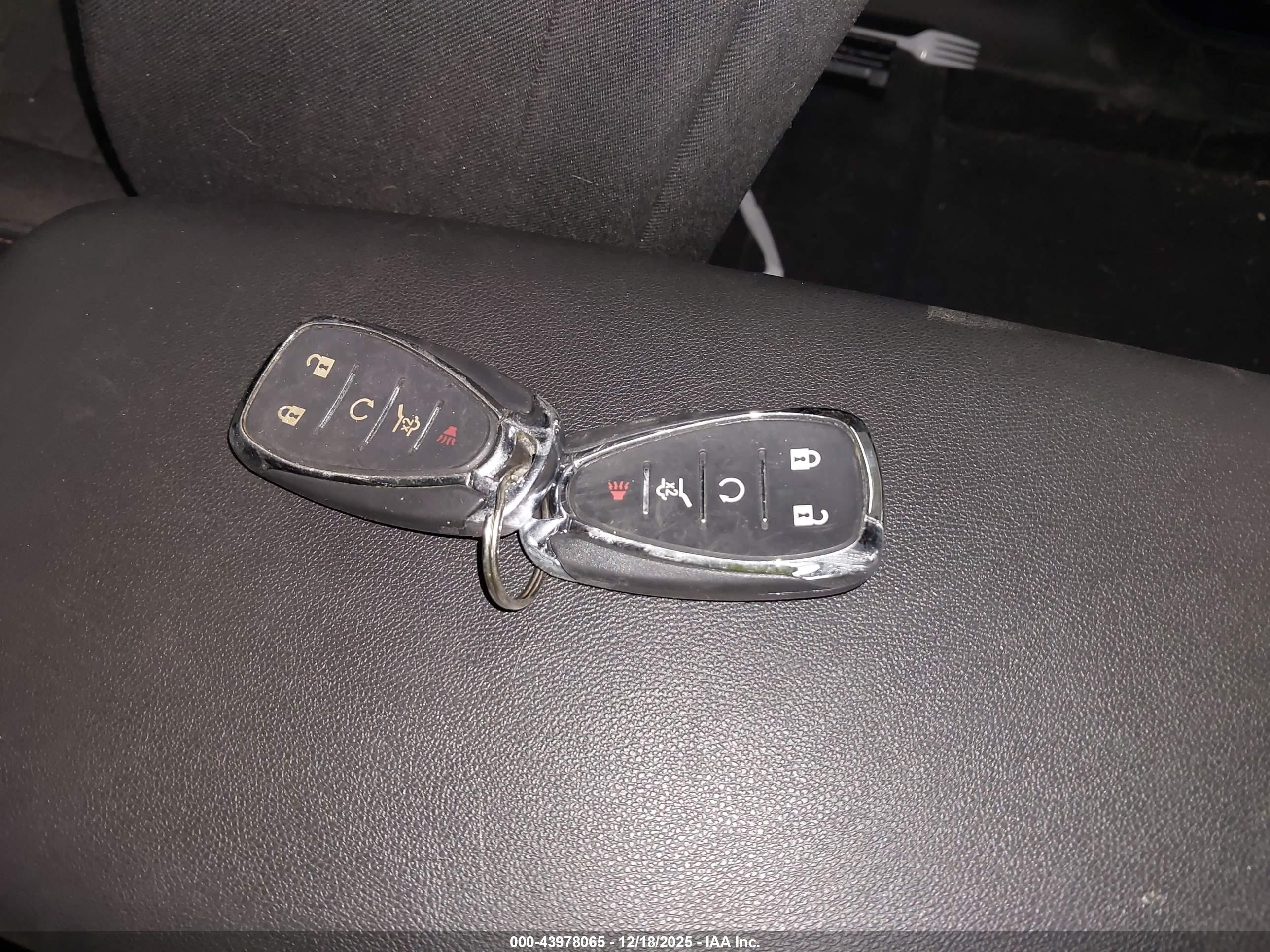 CHEVROLET EQUINOX image 11