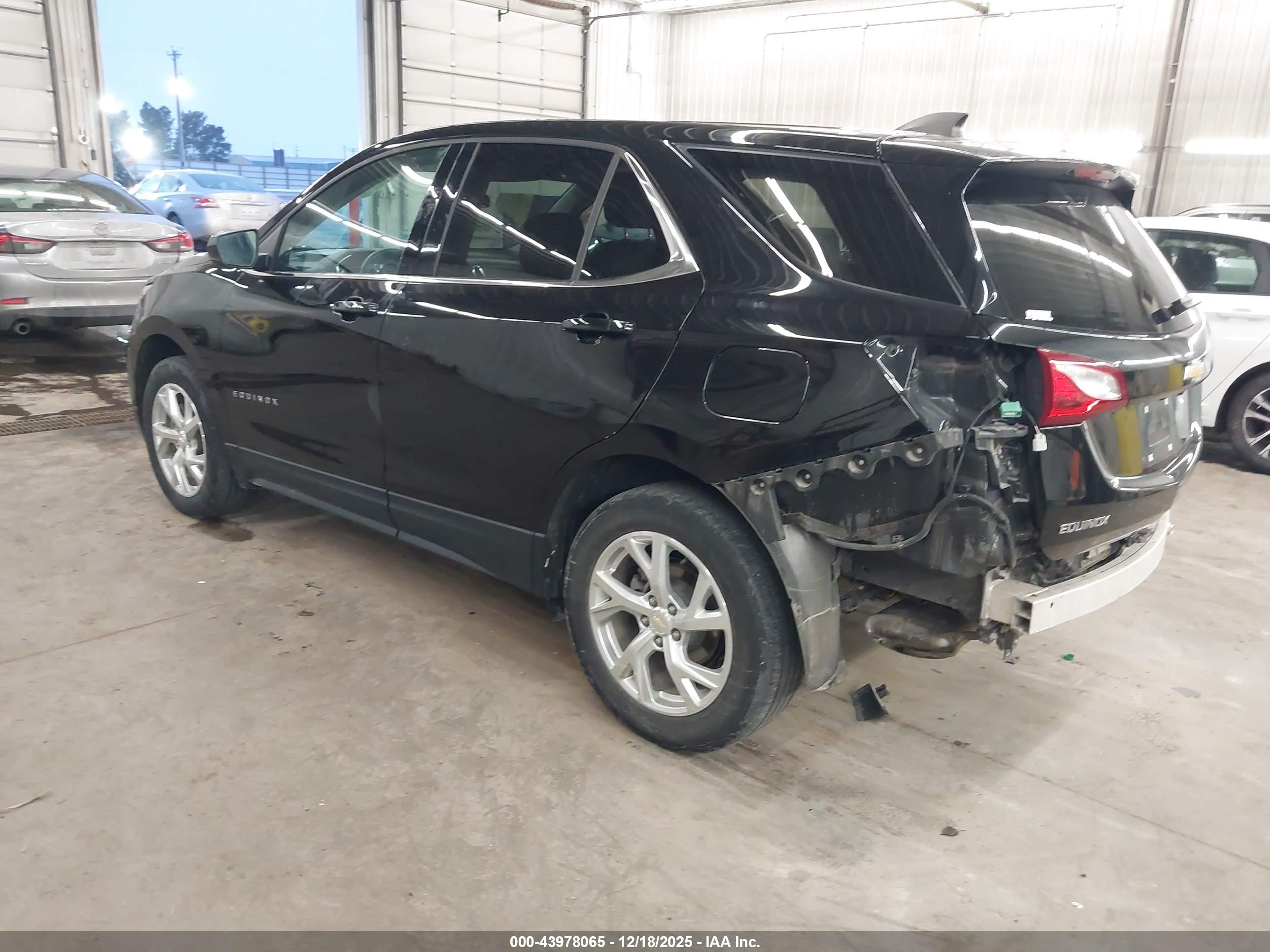 CHEVROLET EQUINOX image 3