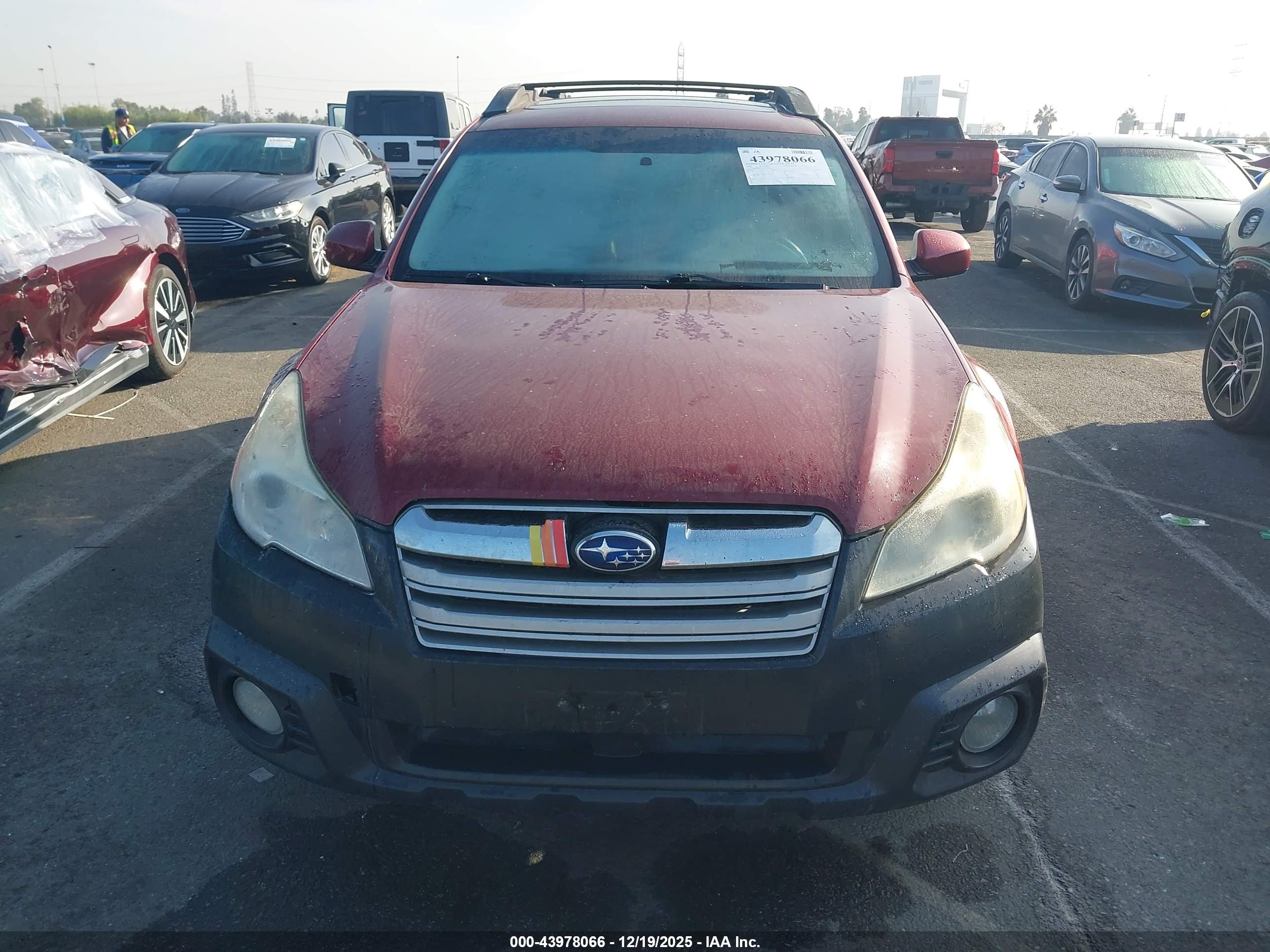 SUBARU OUTBACK image 6