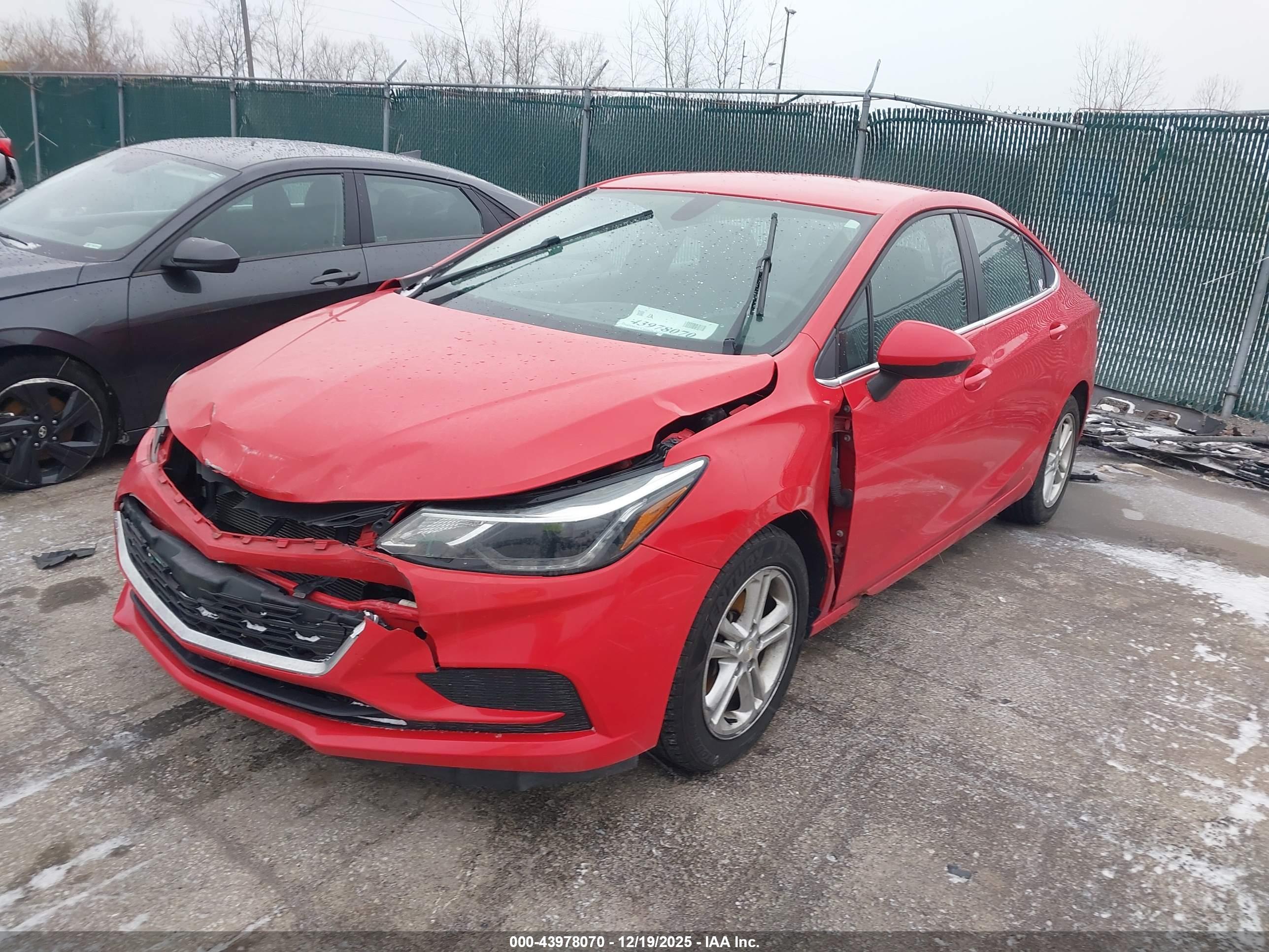 CHEVROLET CRUZE image 2