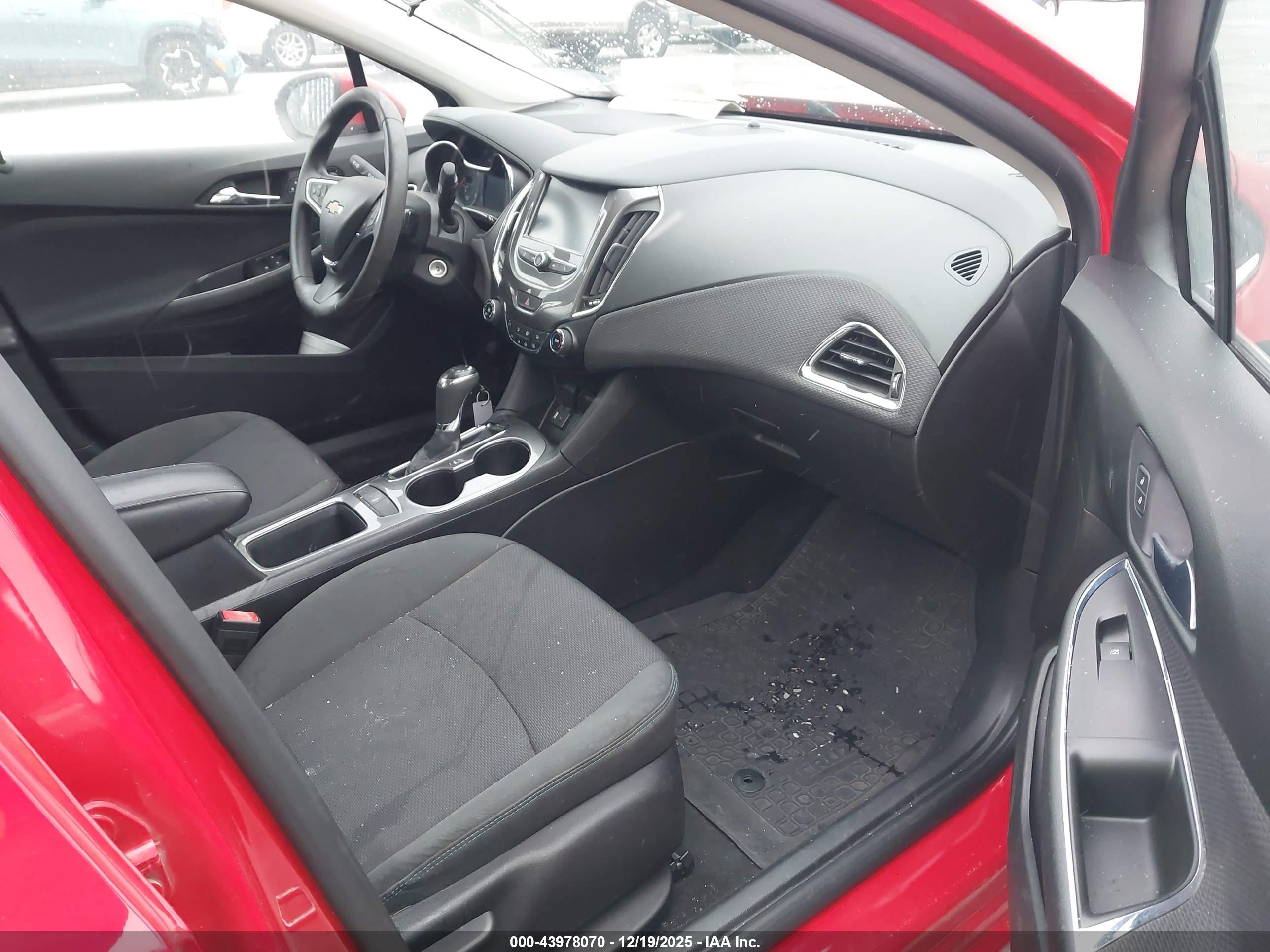 CHEVROLET CRUZE image 5