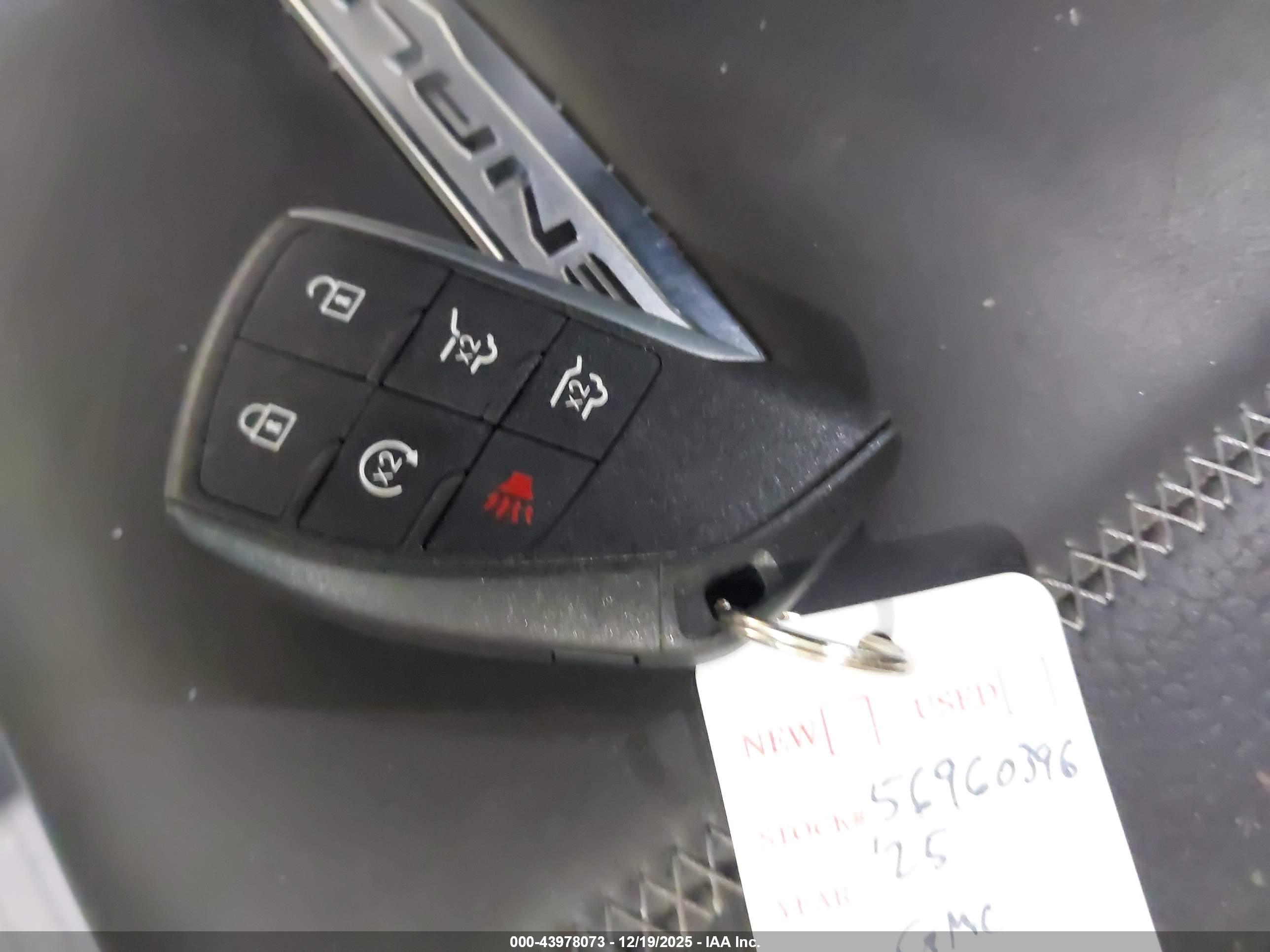GMC YUKON image 11