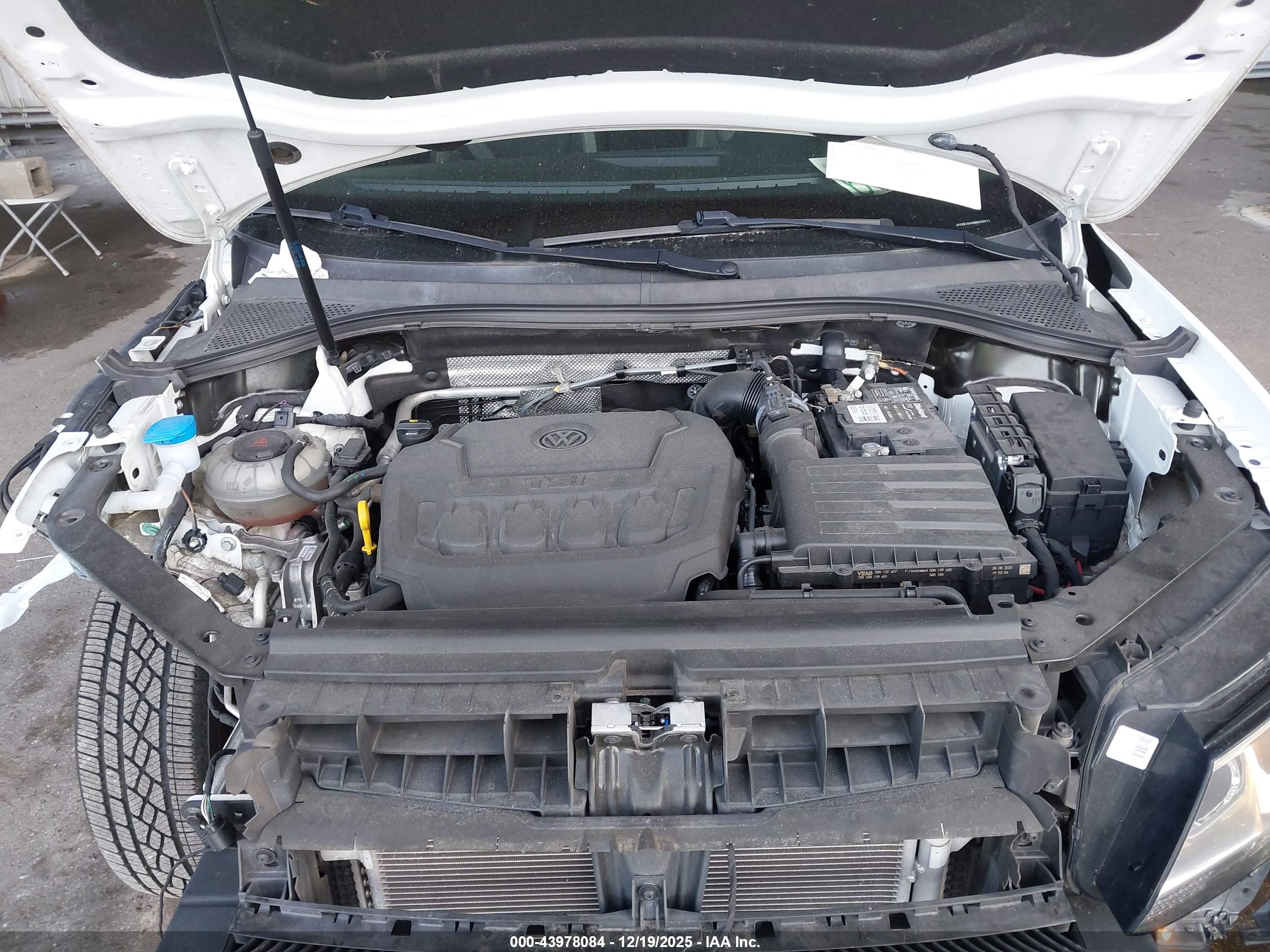 VOLKSWAGEN TIGUAN image 10