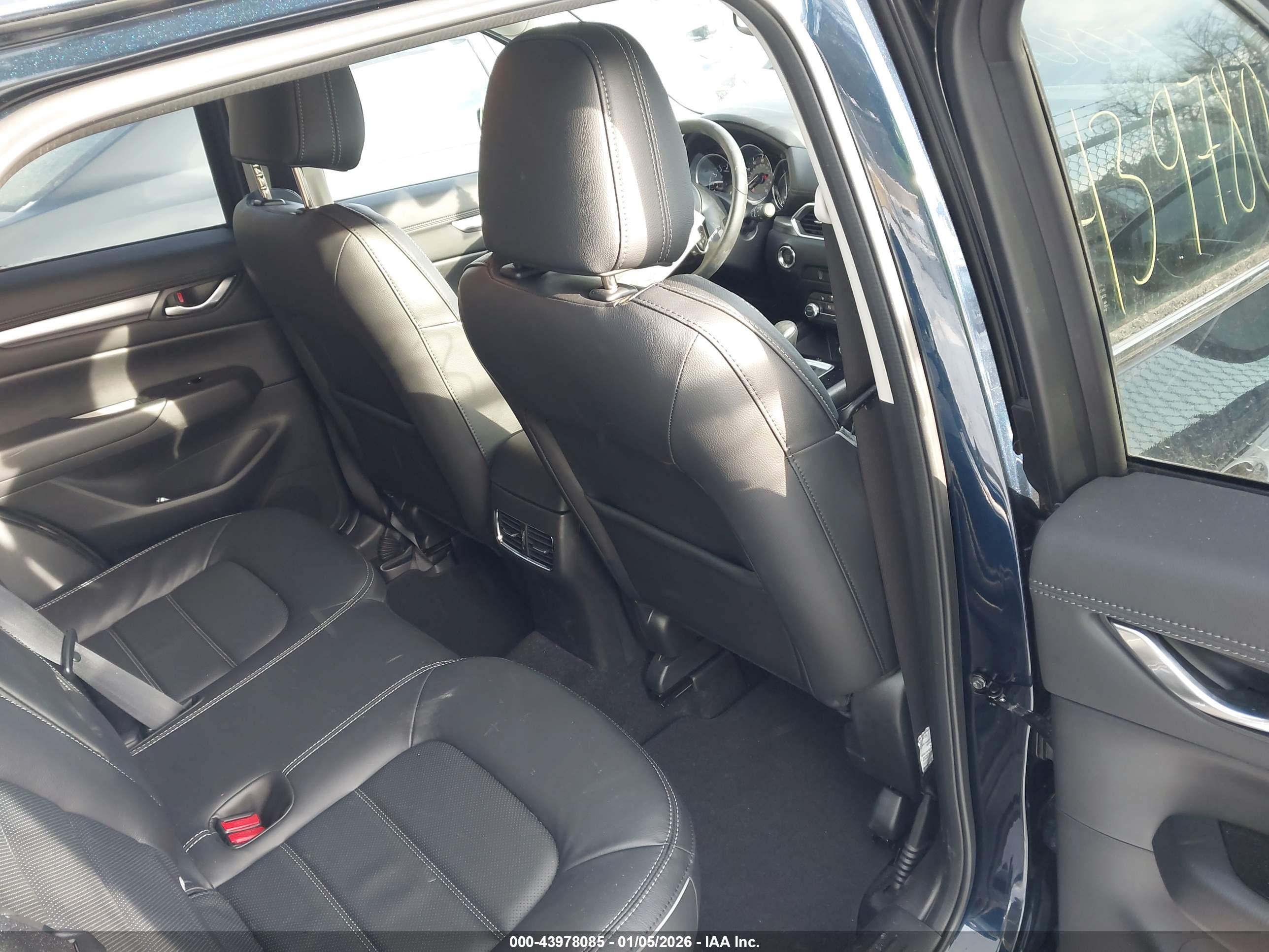 MAZDA CX-5 image 8