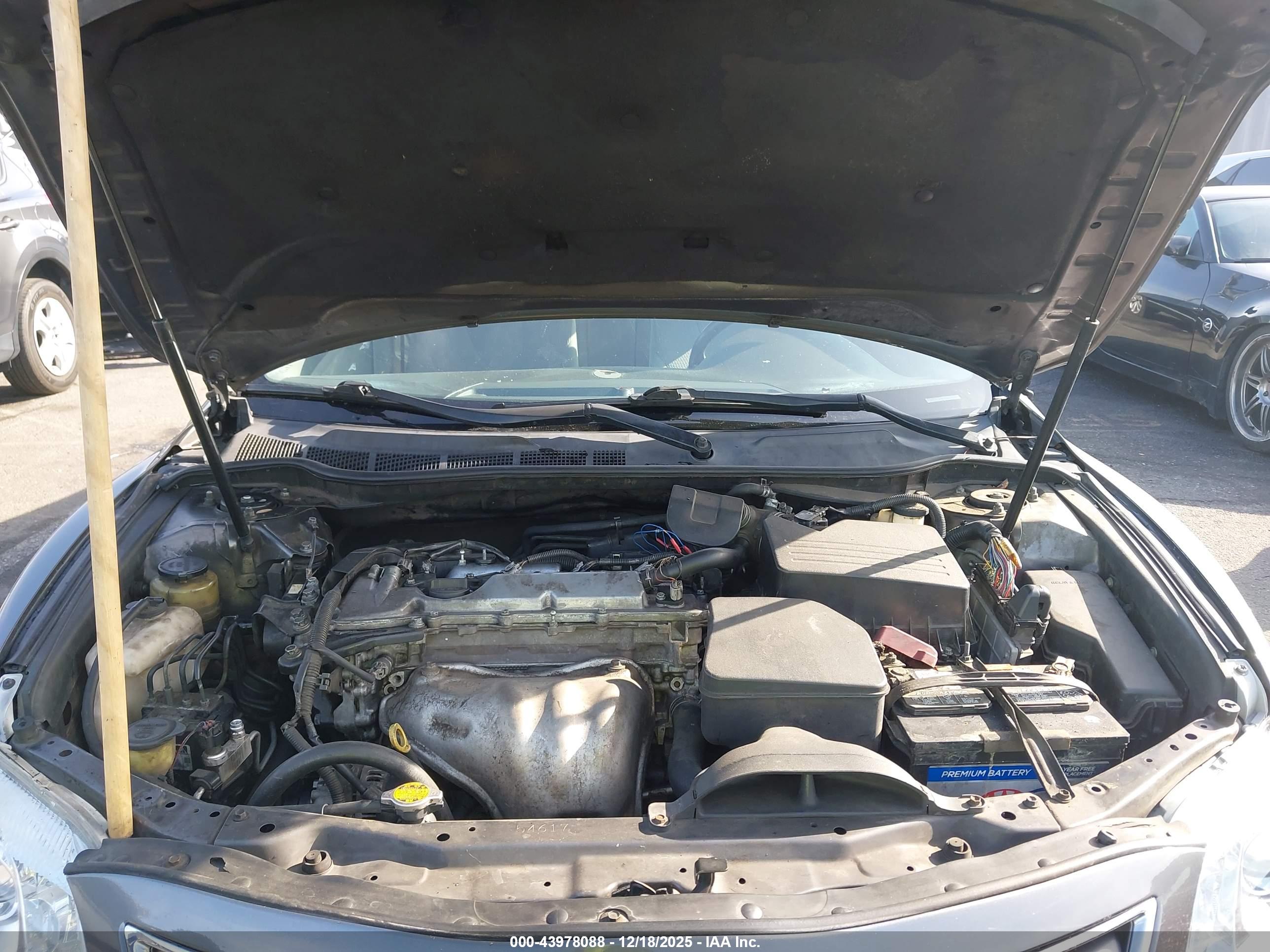TOYOTA CAMRY image 10
